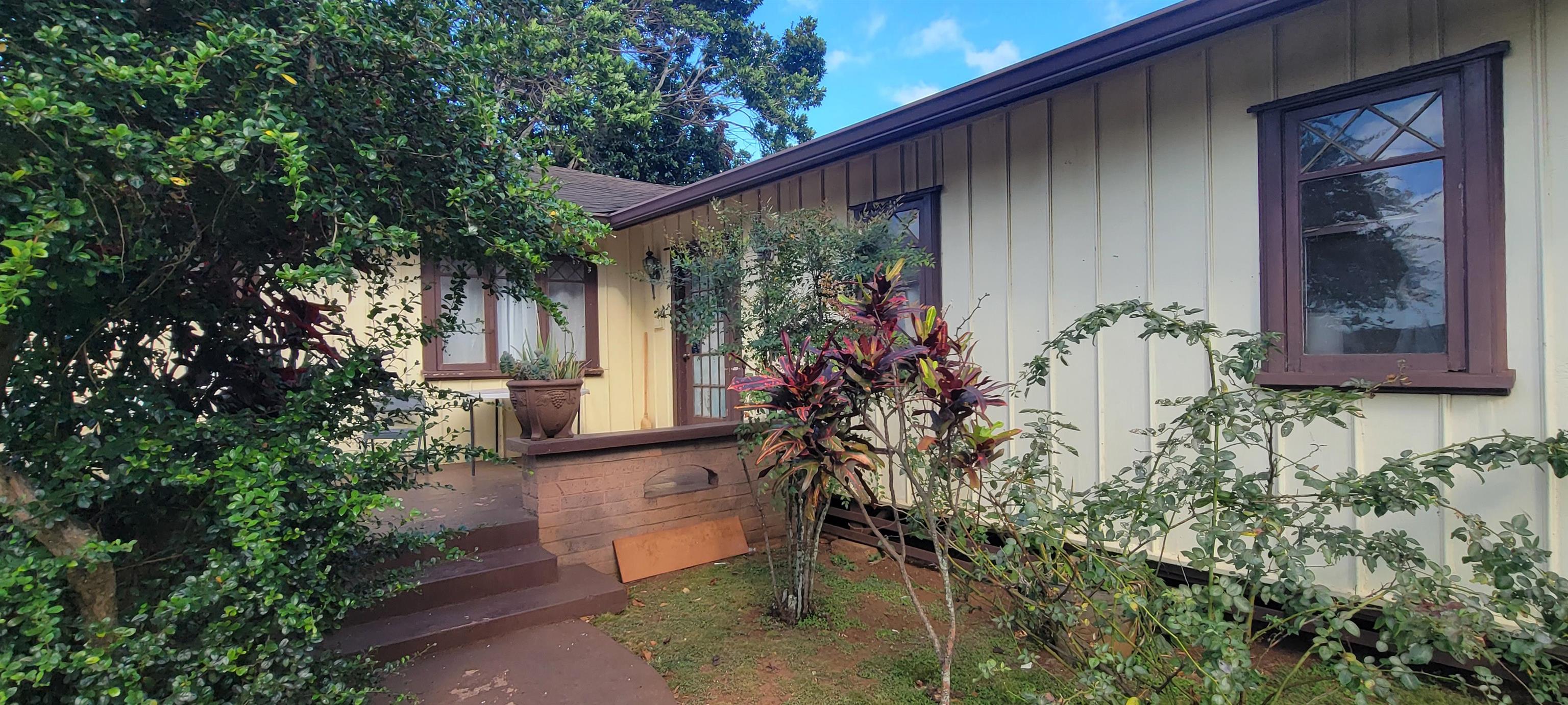 209  Muliwai Dr , Wailuku home - photo 3 of 26