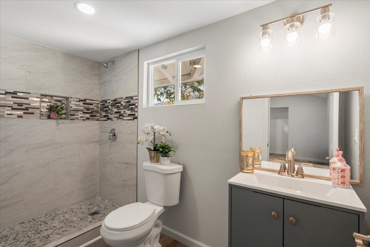 209  Muliwai Dr , Wailuku home - photo 15 of 30