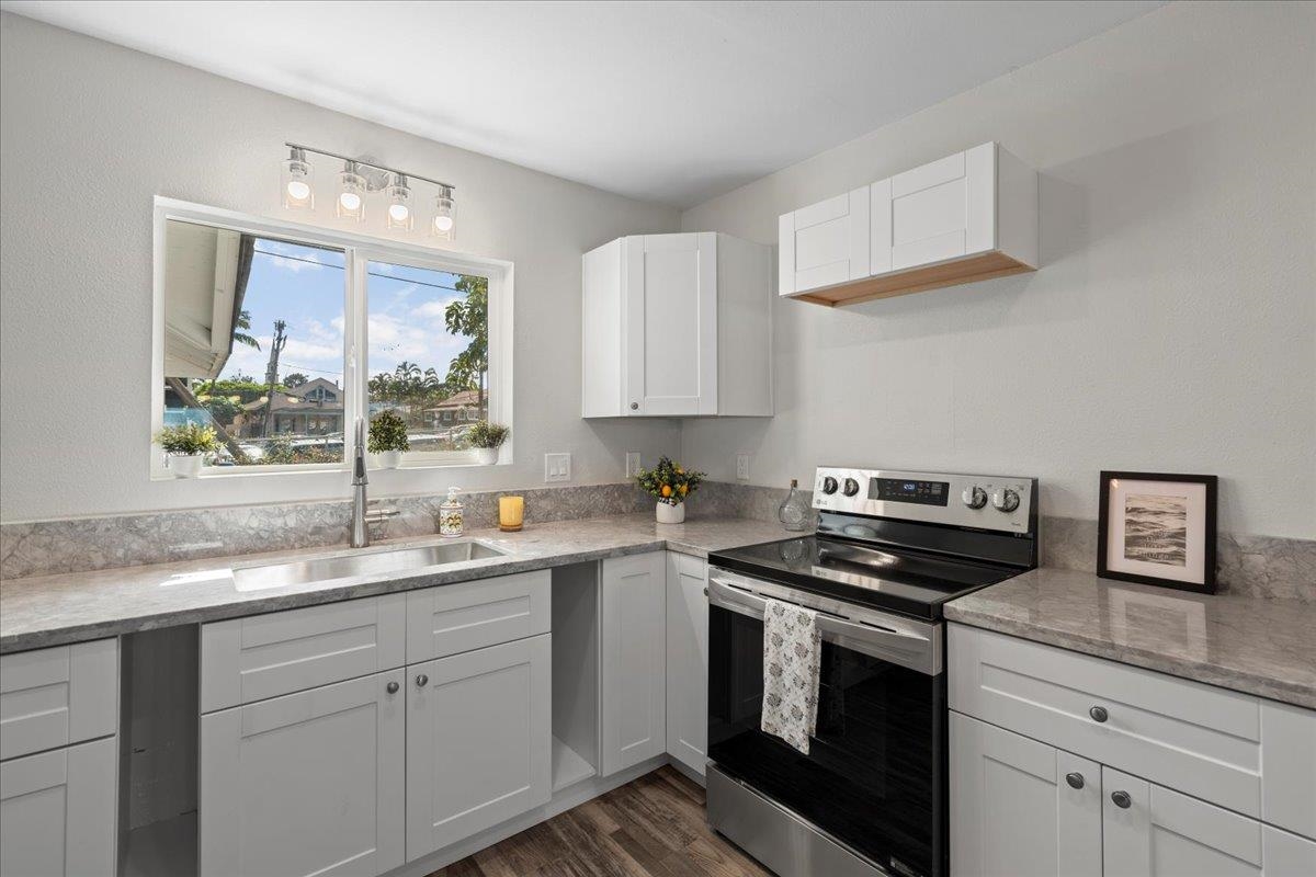 209  Muliwai Dr , Wailuku home - photo 6 of 30