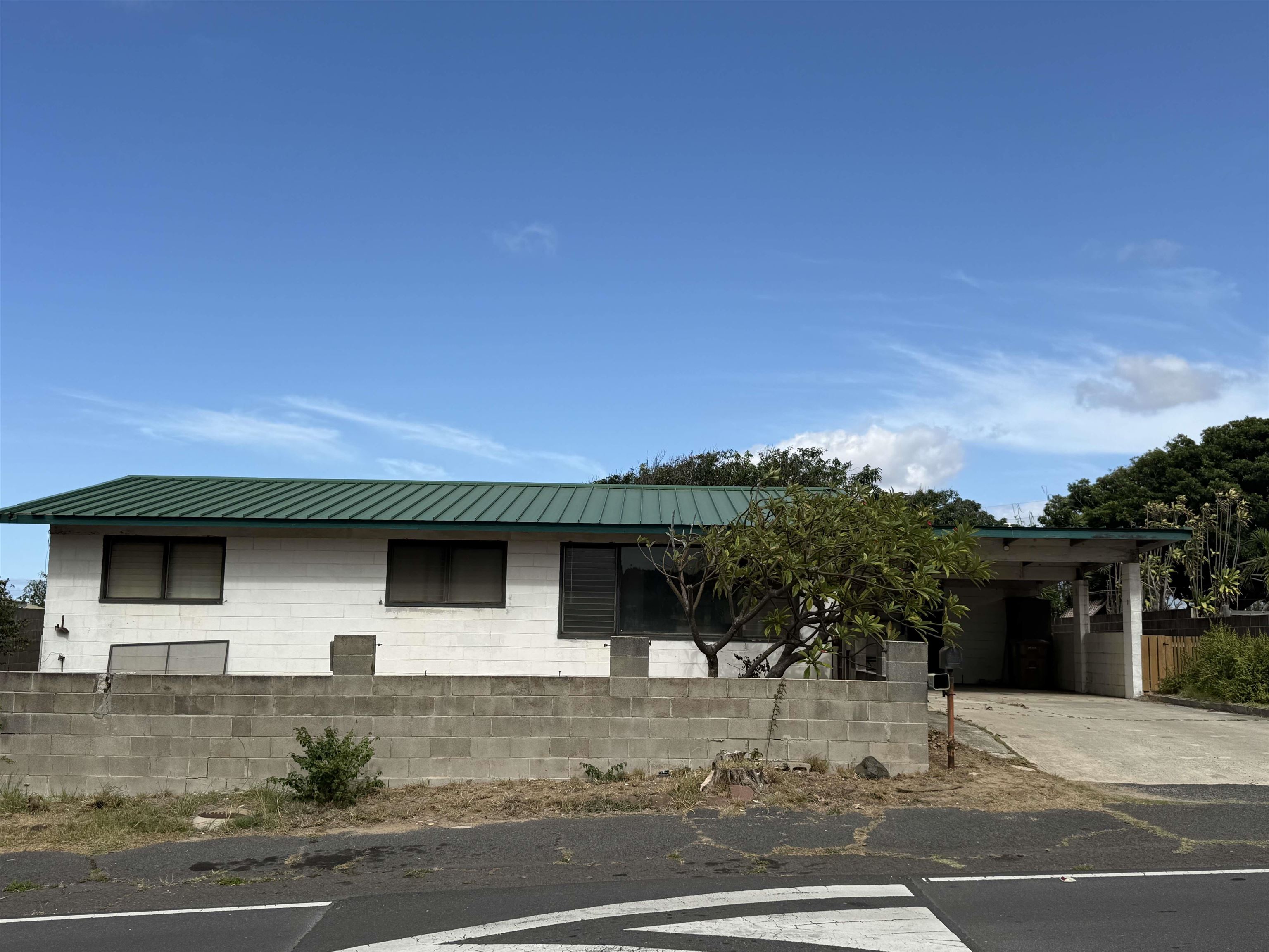 209  Ohaa St , Kahului home - photo 2 of 4