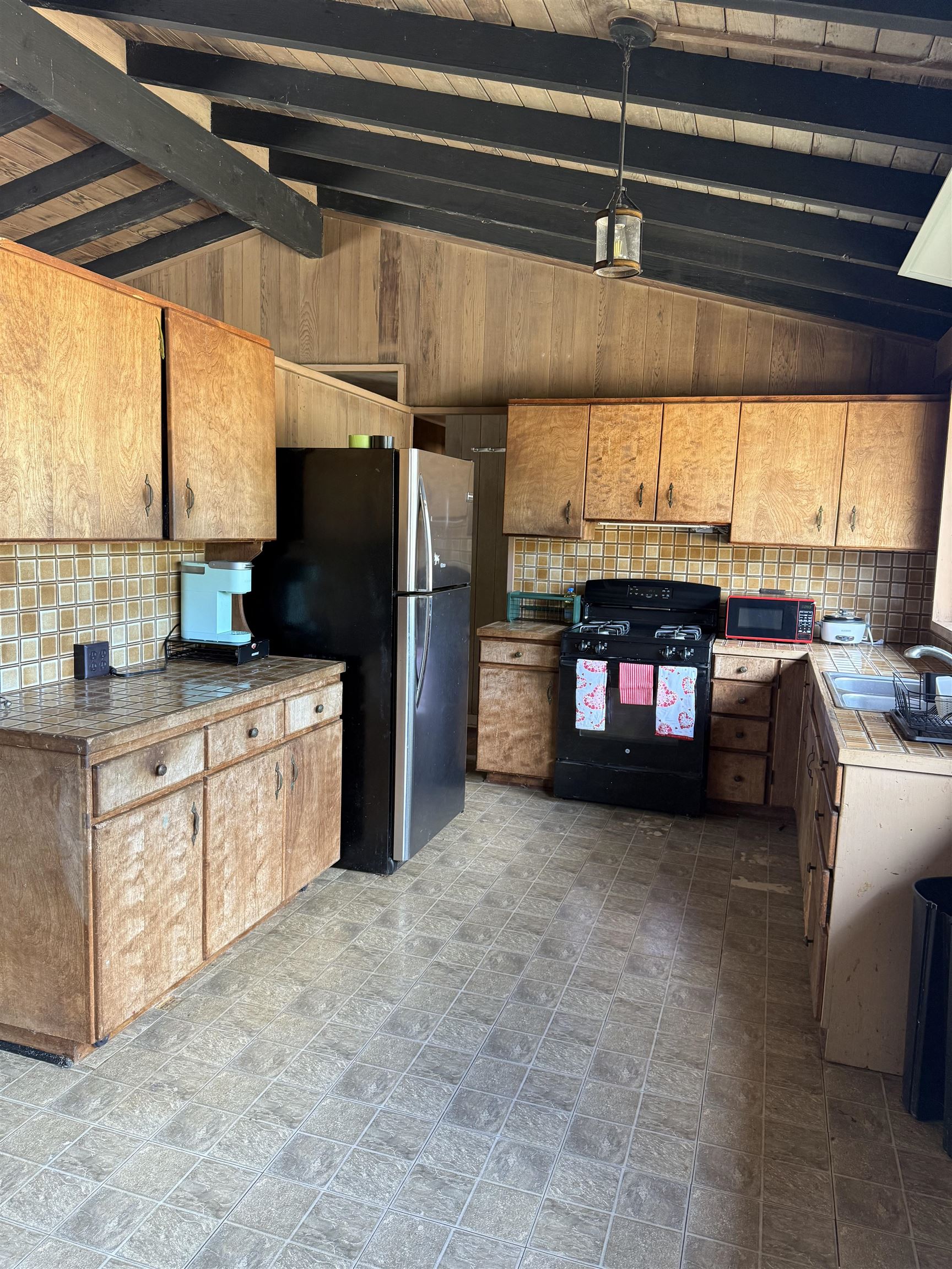 2095  Lilikoi Rd , Haiku home - photo 4 of 27