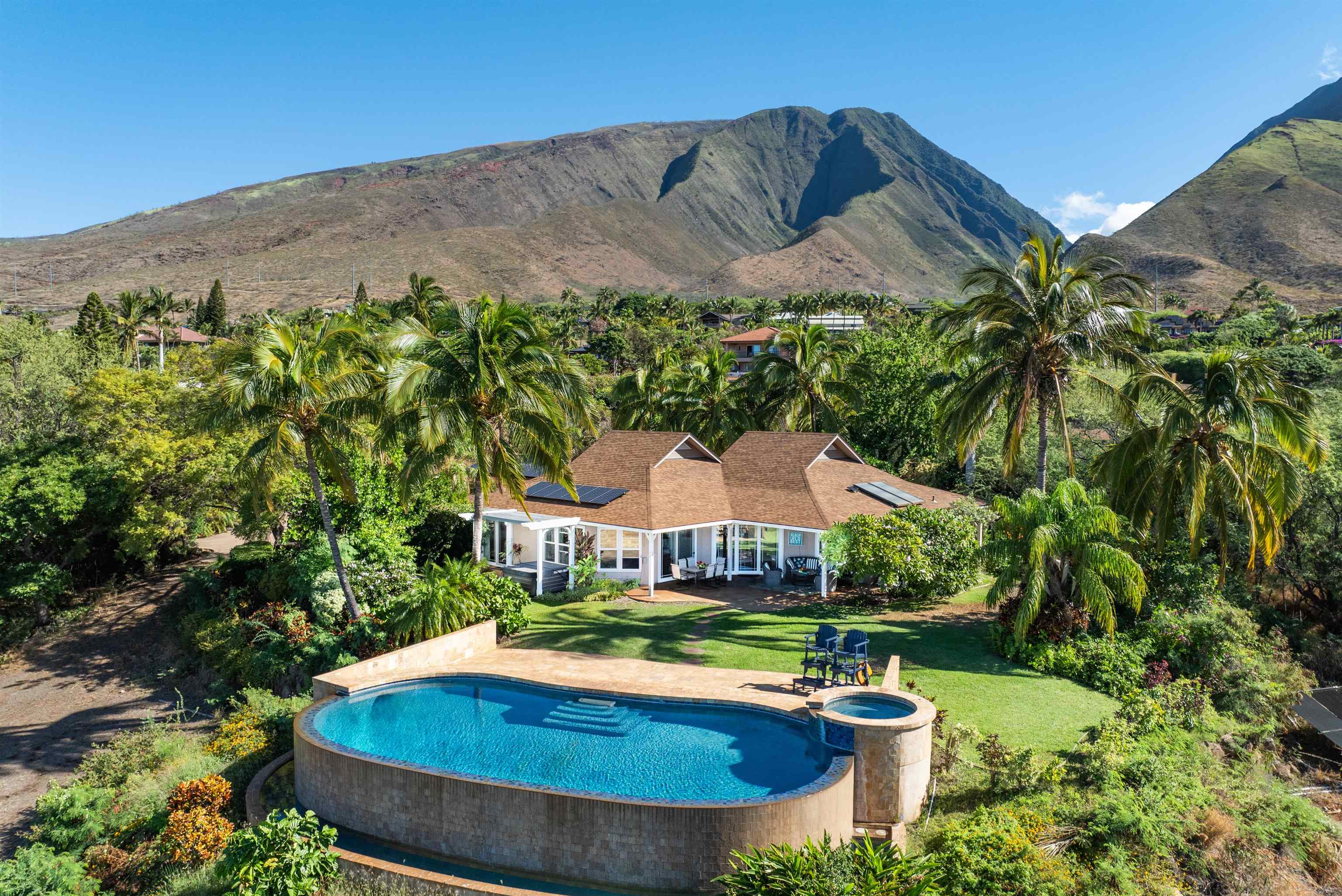 21  Huapala Pl Launiupoko, Lahaina home - photo 2 of 50