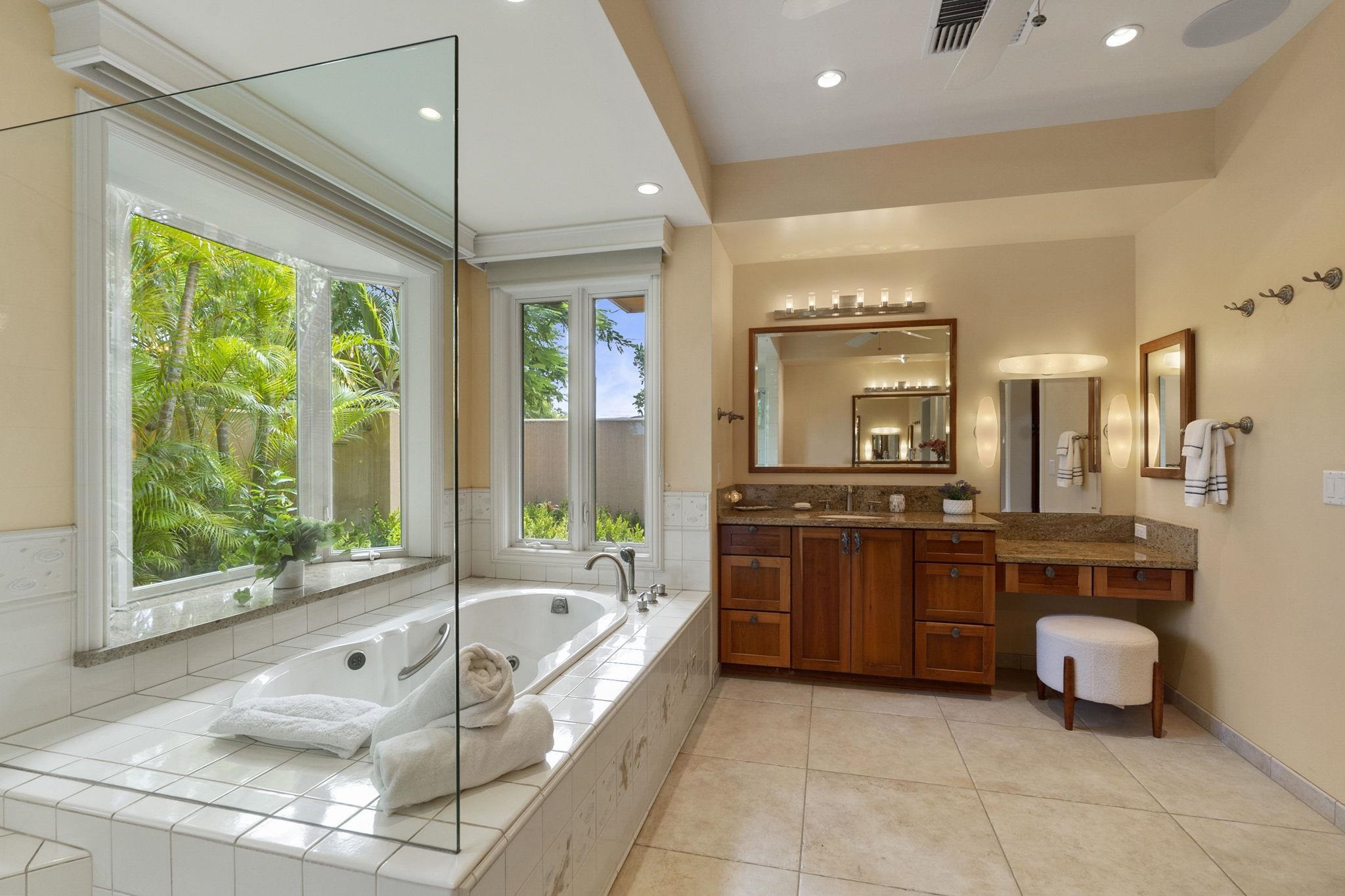 21  Kaulua Pl Ku'au, Spreckelsville/Paia/Kuau home - photo 22 of 47