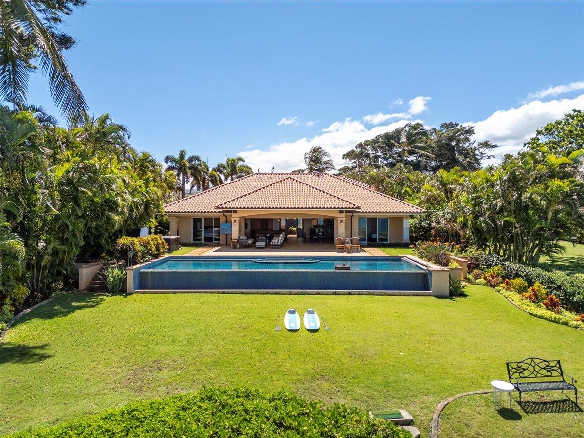 21  Kaulua Pl Ku'au, Spreckelsville/Paia/Kuau home - photo 4 of 47