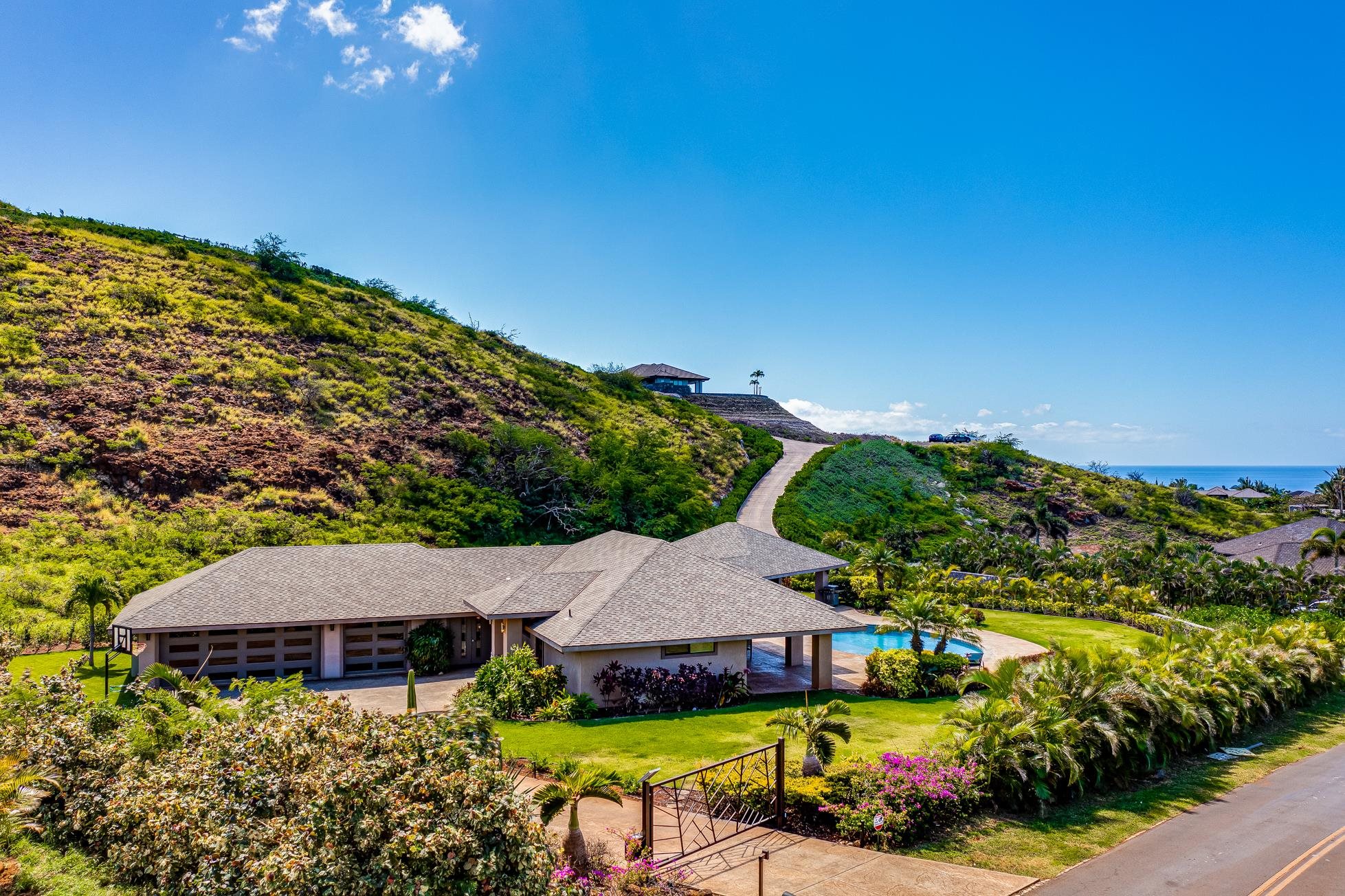 condo # B, Lahaina, Hawaii - photo 4 of 31