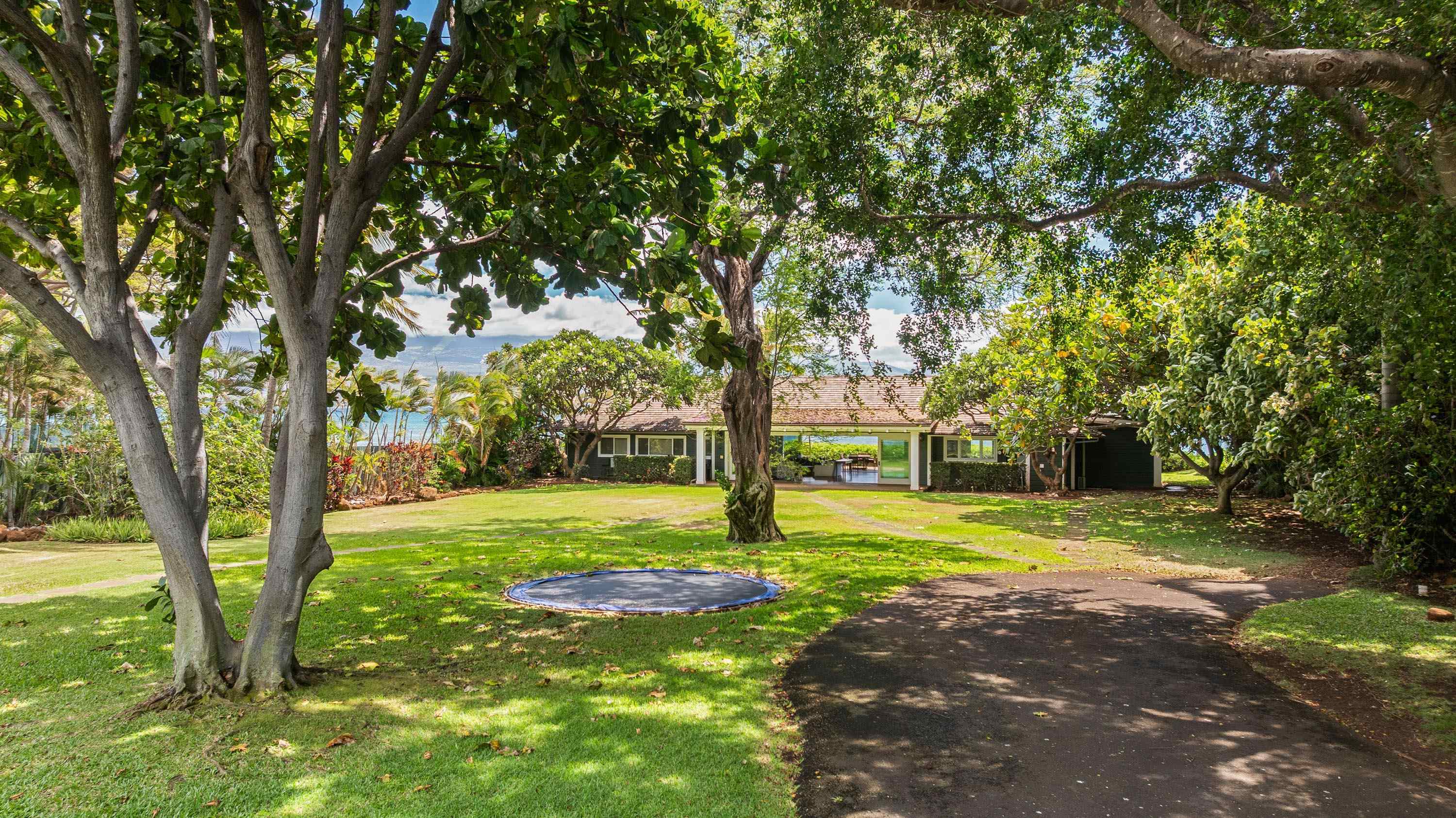 210  Hauoli St Maalaea, Maalaea home - photo 3 of 25