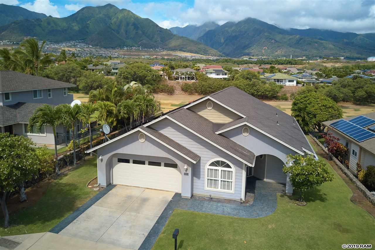 210  Puumakani St Maui Lani, Kahului home - photo 2 of 30