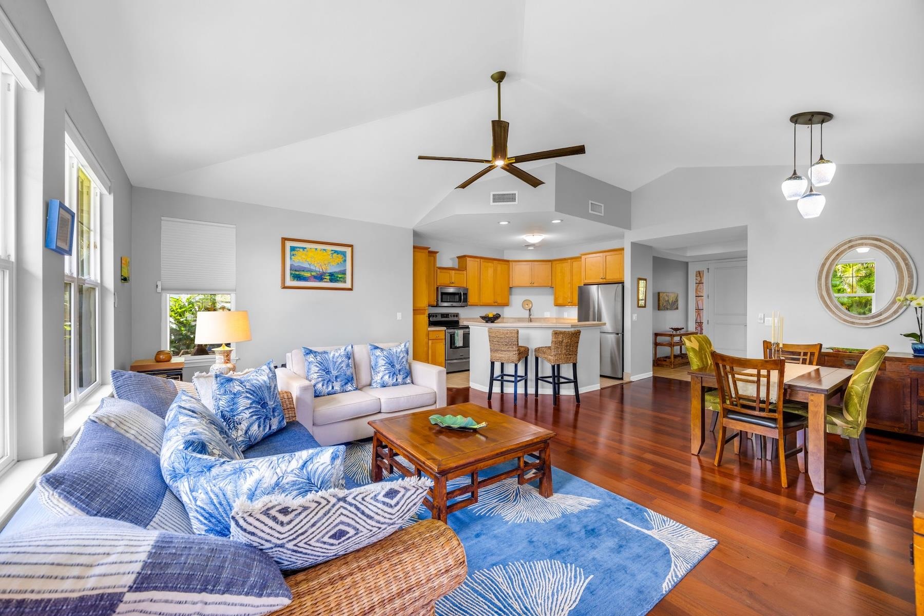211  Kuli Puu St , Kihei home - photo 3 of 38