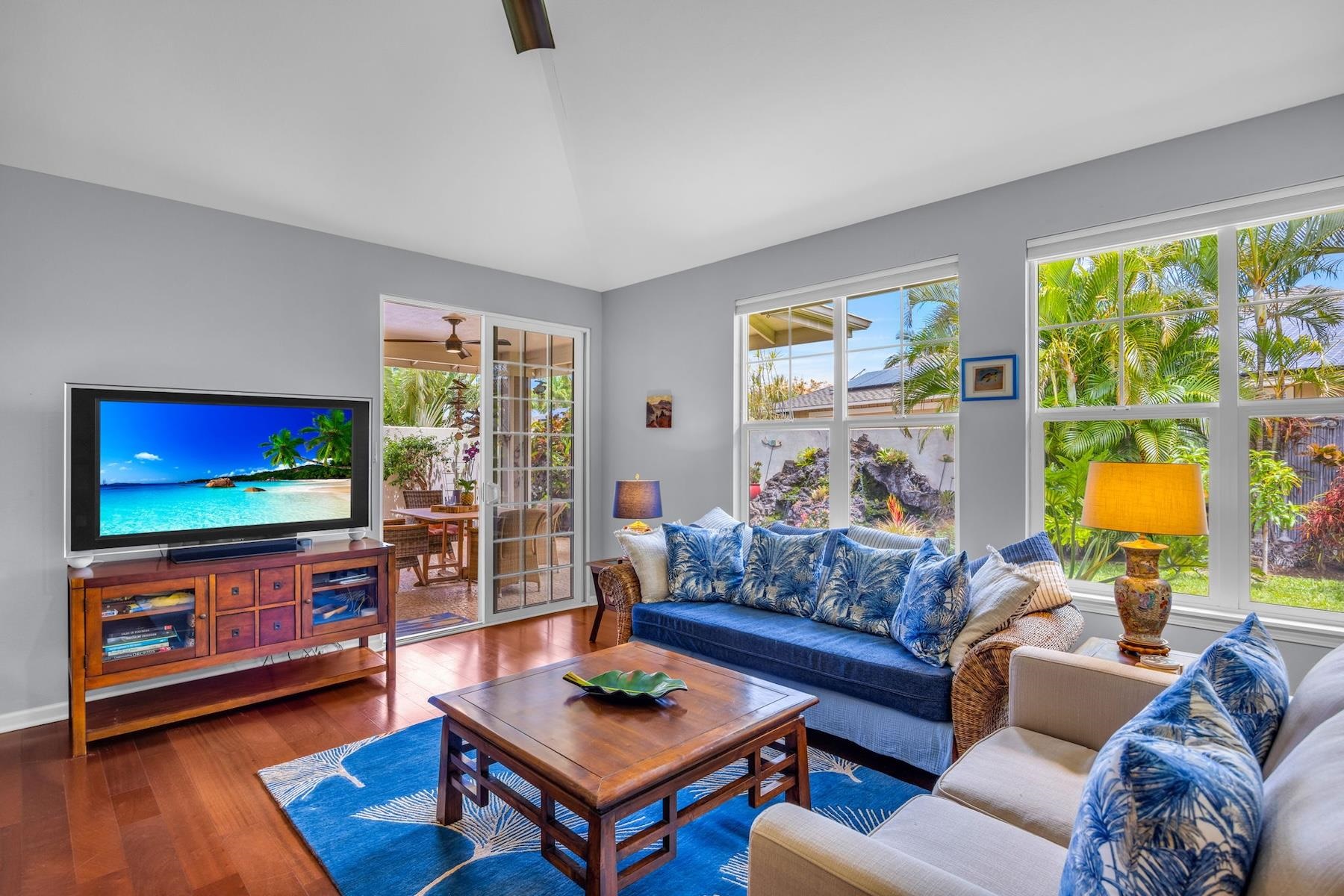 211  Kuli Puu St , Kihei home - photo 4 of 38