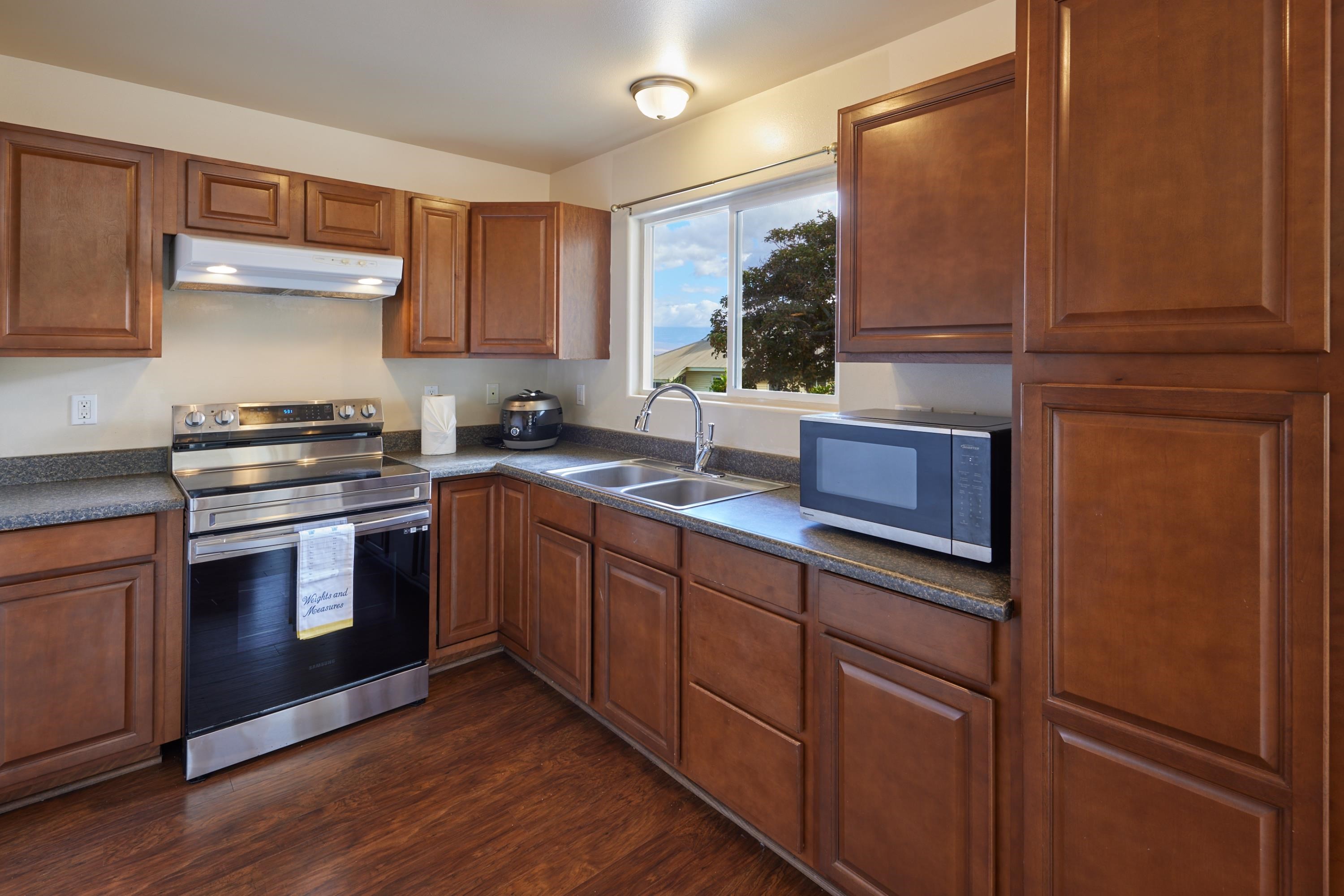 2126  Hewahewa Dr Wailuku Country Estates, Wailuku home - photo 2 of 26