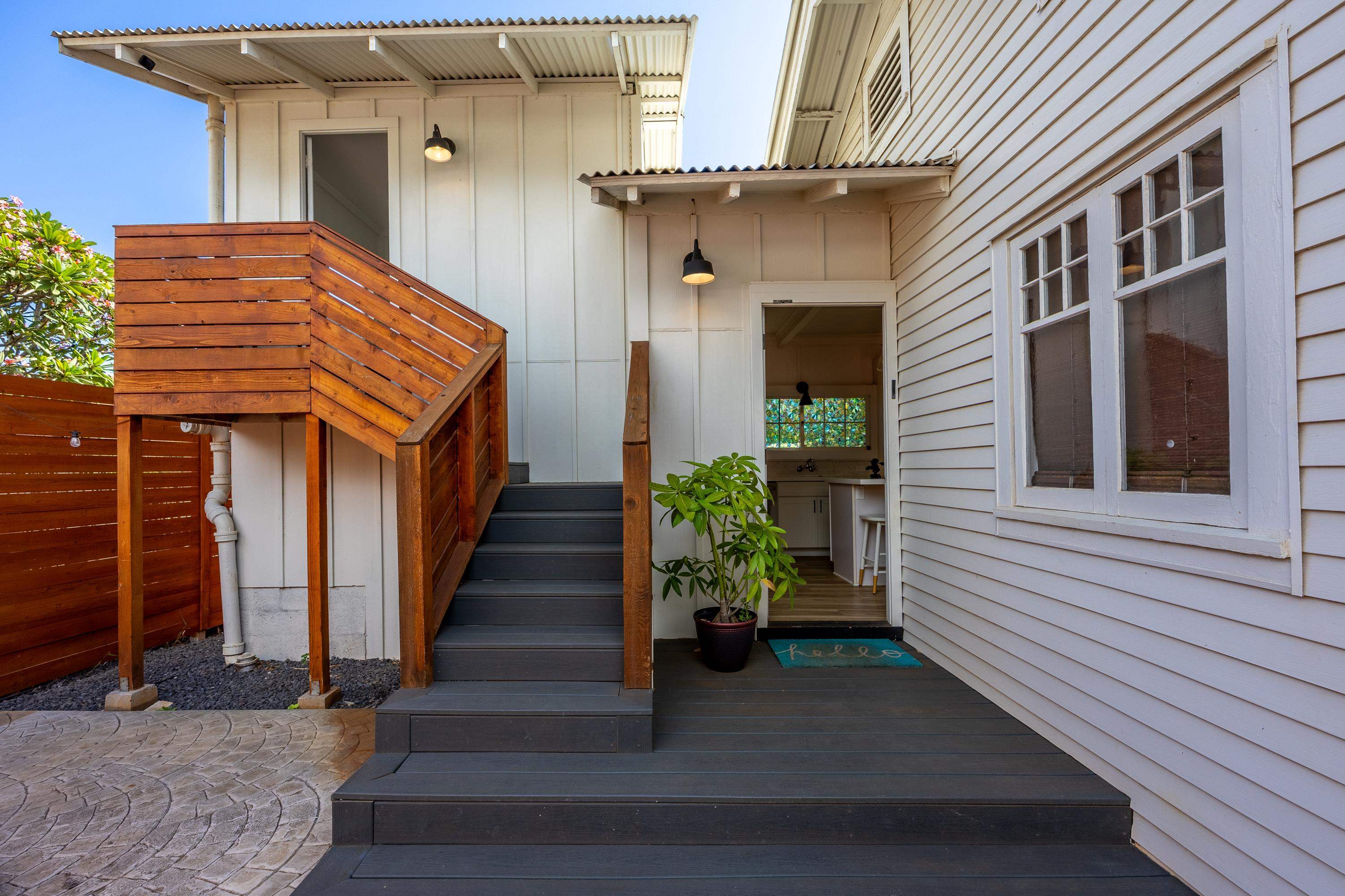 2126  Vineyard St Wailuku Town, Wailuku home - photo 32 of 47