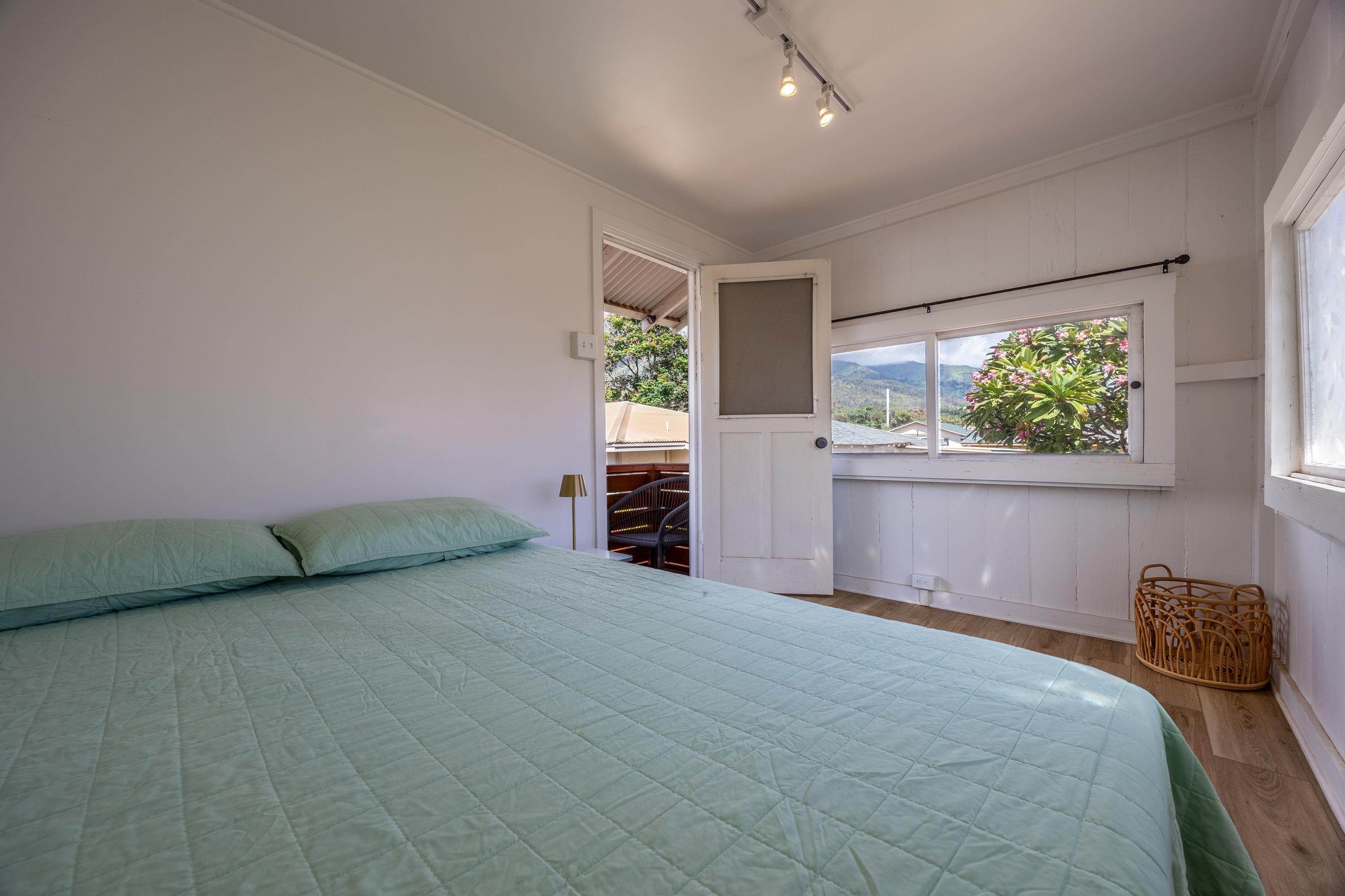 2126  Vineyard St Wailuku Town, Wailuku home - photo 37 of 47