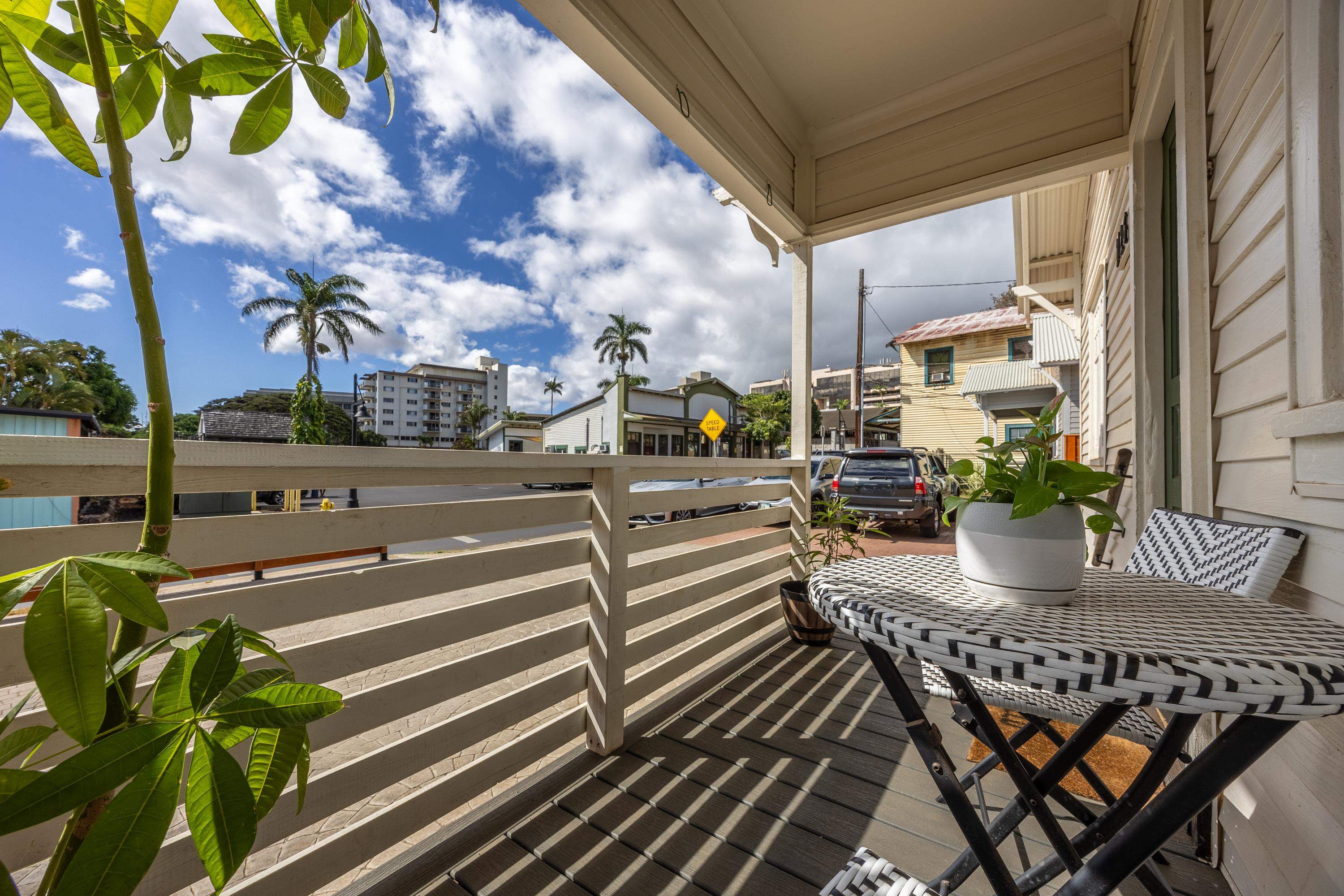 2126  Vineyard St Wailuku Town, Wailuku home - photo 5 of 47