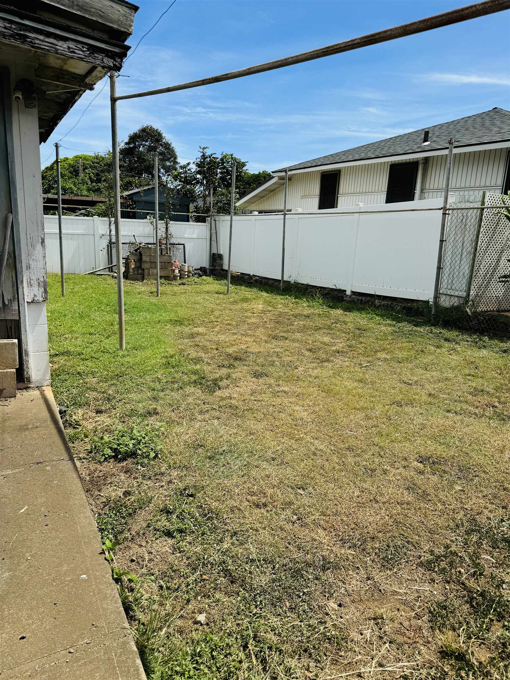 2131  Kuamo'o Pl , Wailuku home - photo 41 of 43