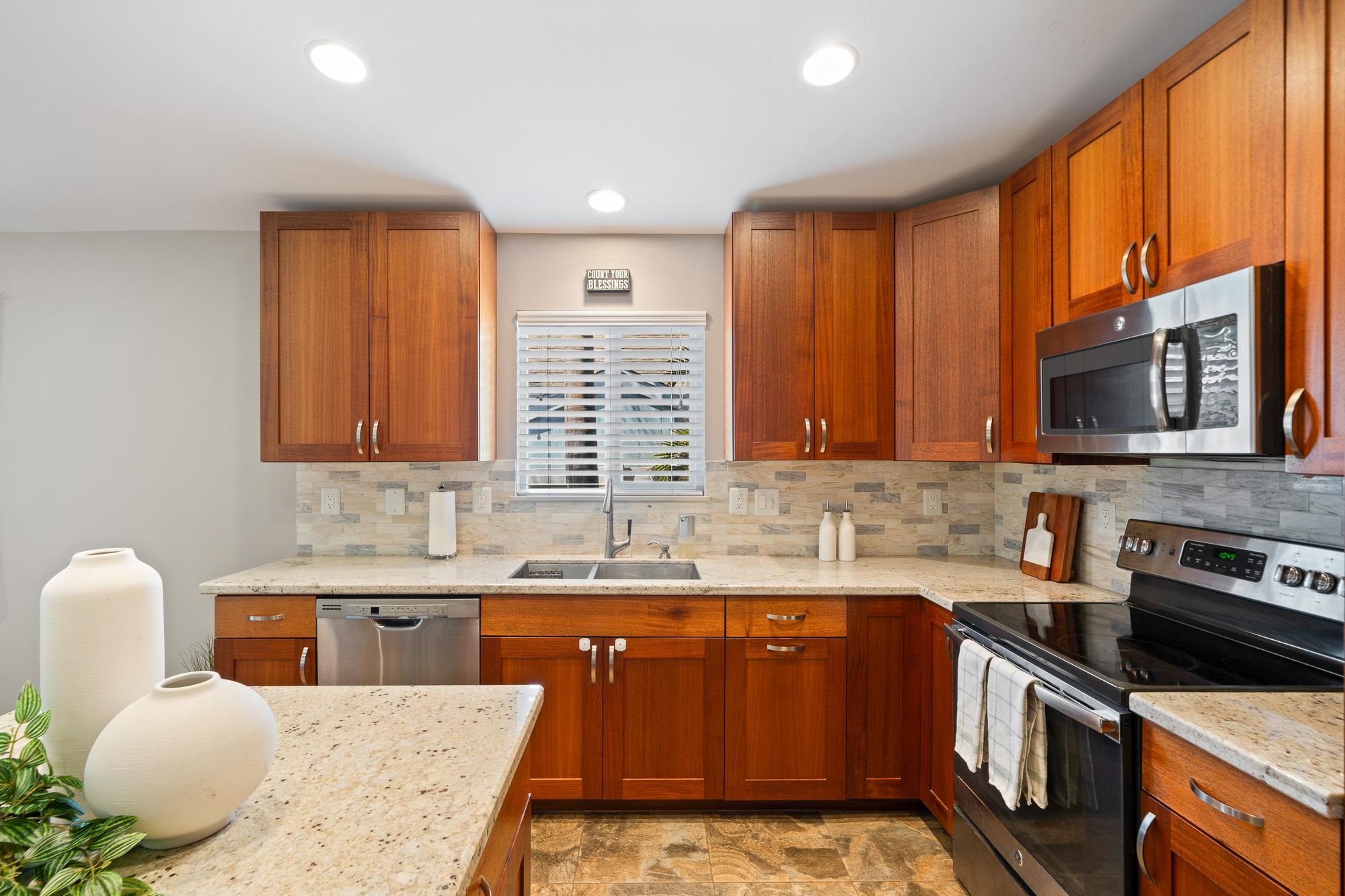 214  Kauhaa St Piilani Village, Kihei home - photo 7 of 45