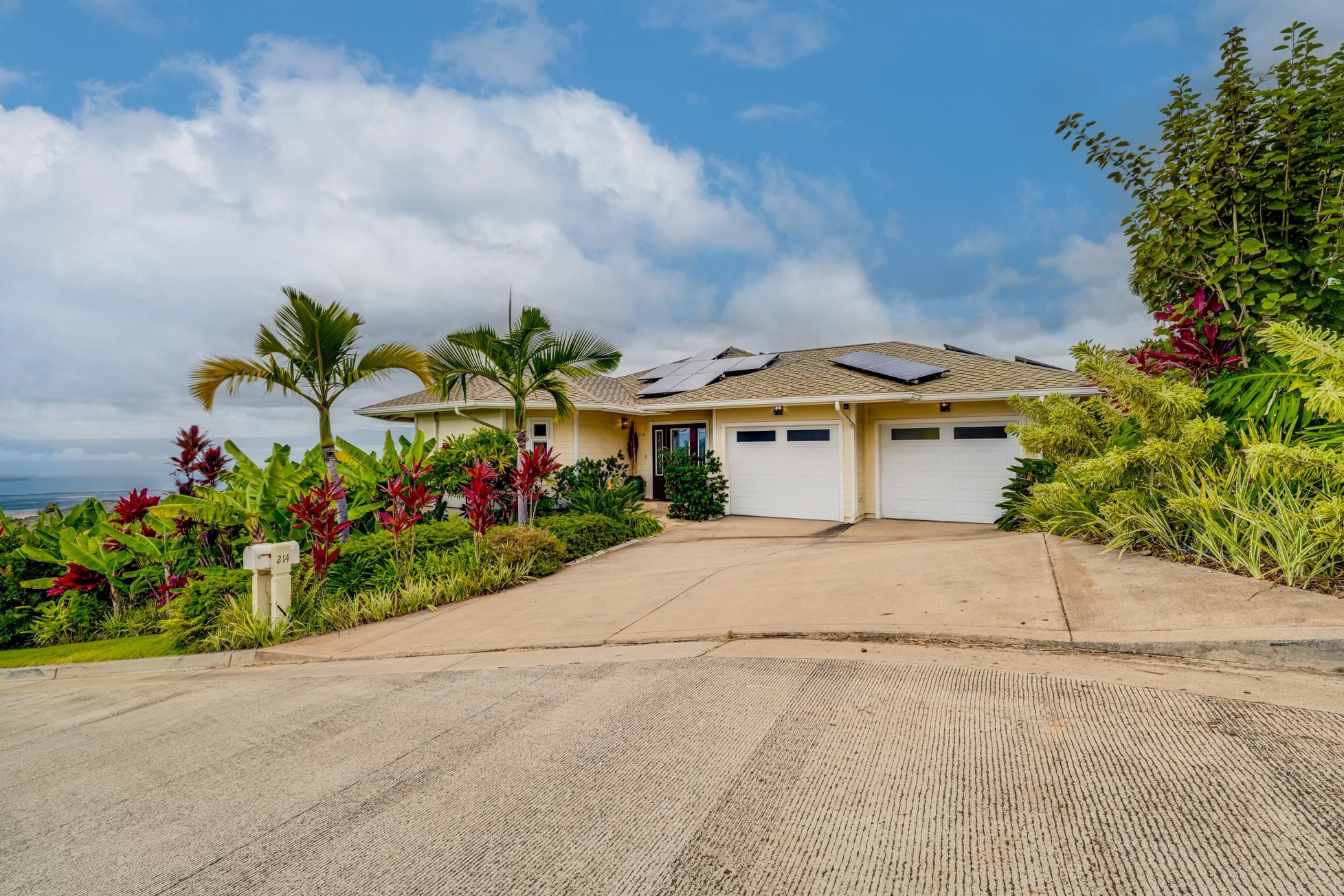 214  Kulamanu Cir , Kula/Ulupalakua/Kanaio home - photo 2 of 37