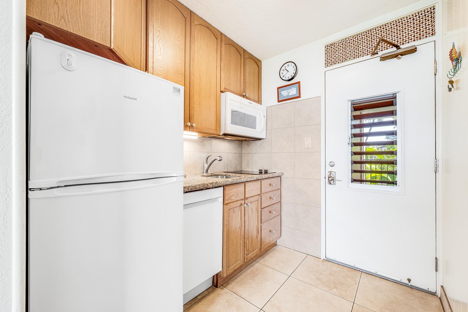 Punahoa Beach Apts condo # 204, Kihei, Hawaii - photo 13 of 42