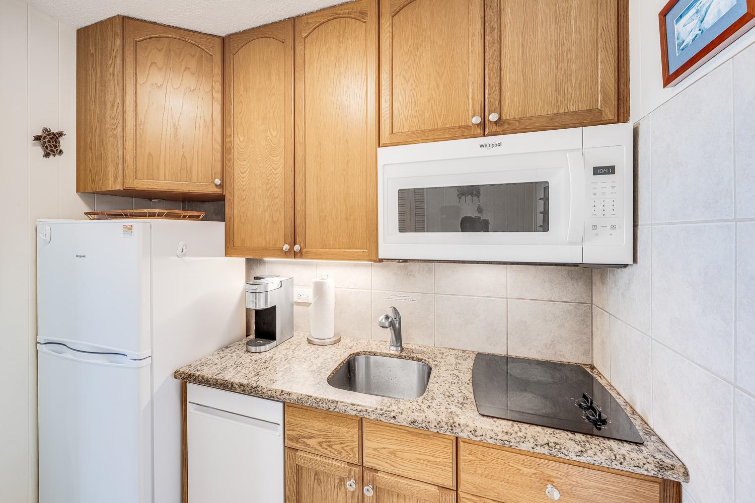 Punahoa Beach Apts condo # 204, Kihei, Hawaii - photo 14 of 42