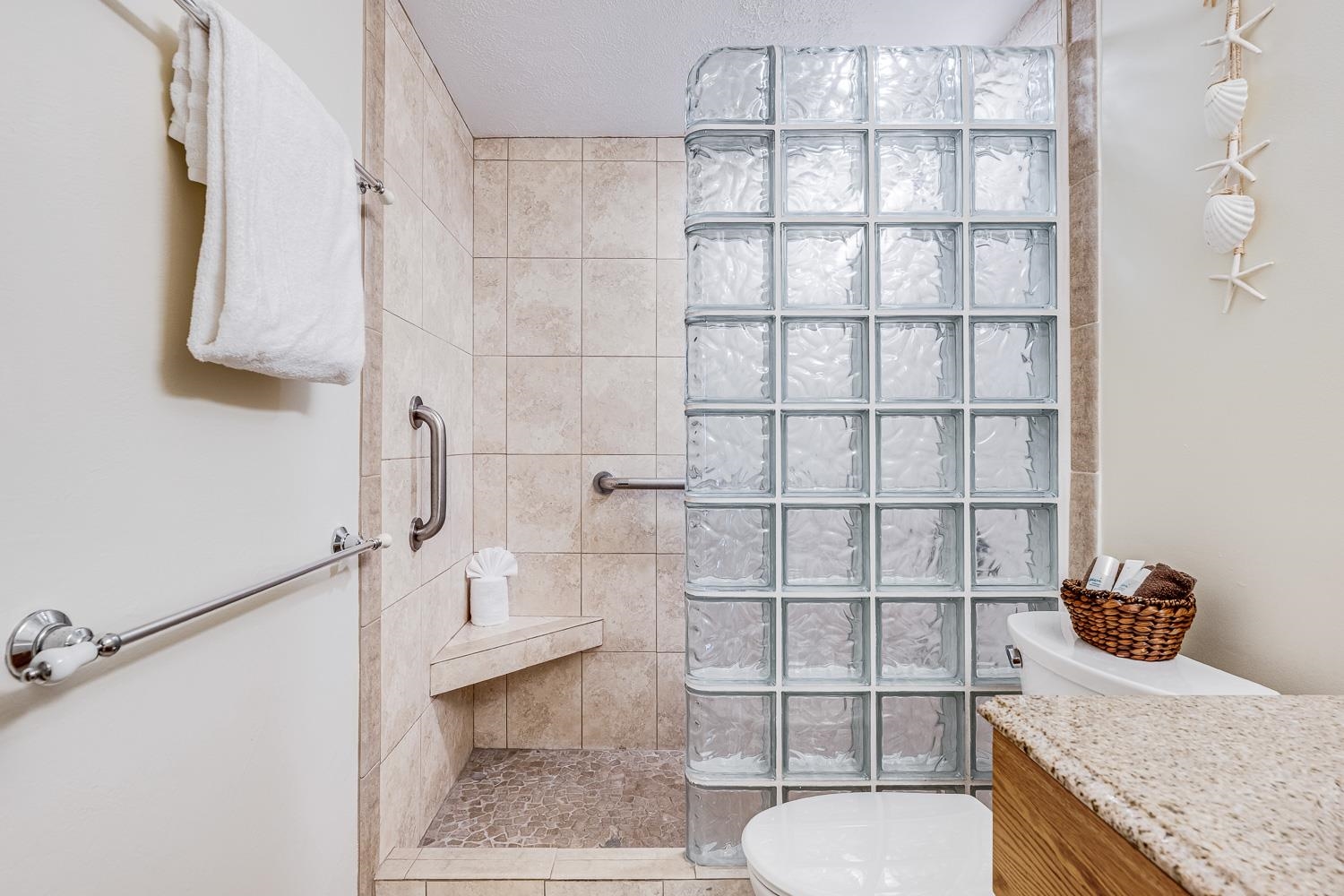 Punahoa Beach Apts condo # 204, Kihei, Hawaii - photo 20 of 42