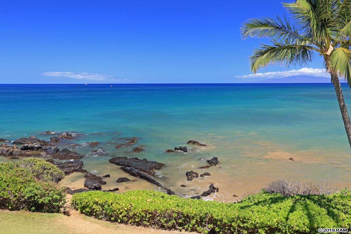 Punahoa Beach Apts condo # 303, Kihei, Hawaii - photo 20 of 25