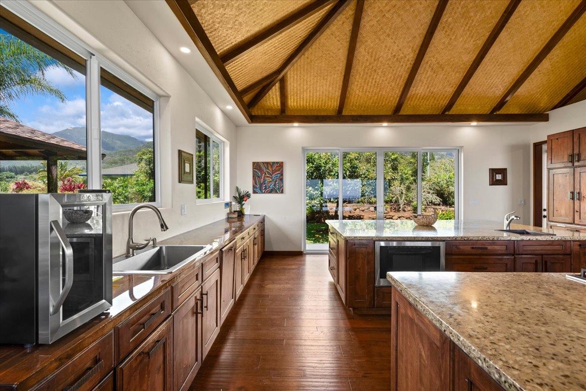 2150  Kamaile St , Wailuku home - photo 9 of 50
