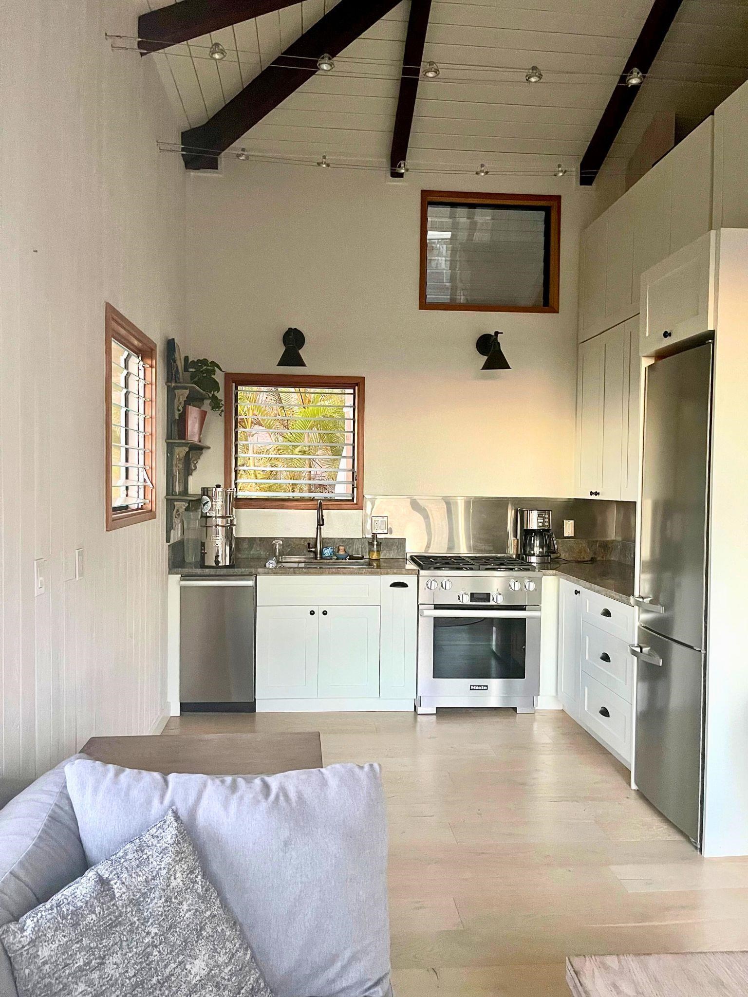 216  Keoni Pl , Kula/Ulupalakua/Kanaio home - photo 21 of 29