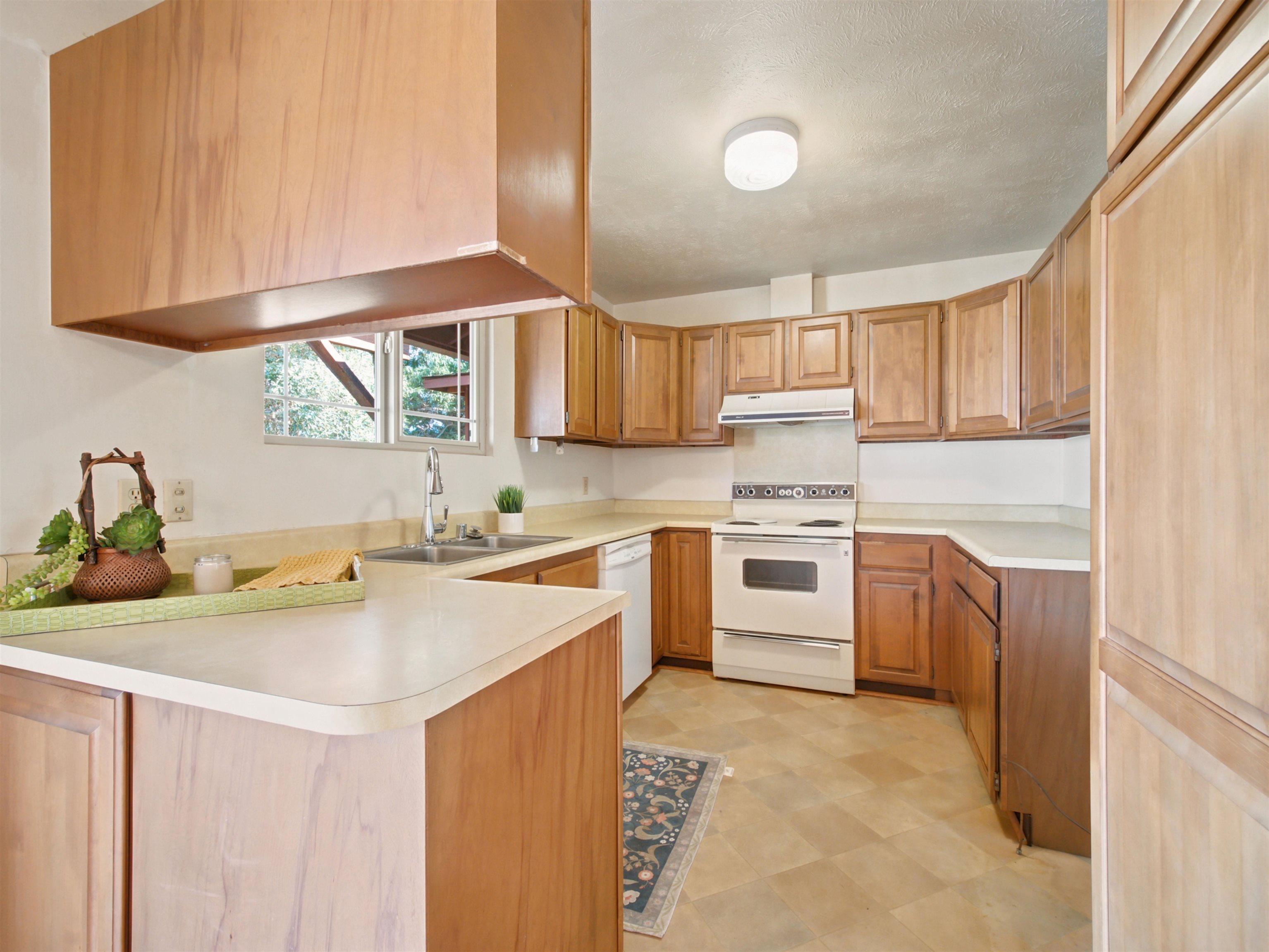 217  Awa Pl Kihei, Kihei home - photo 4 of 38