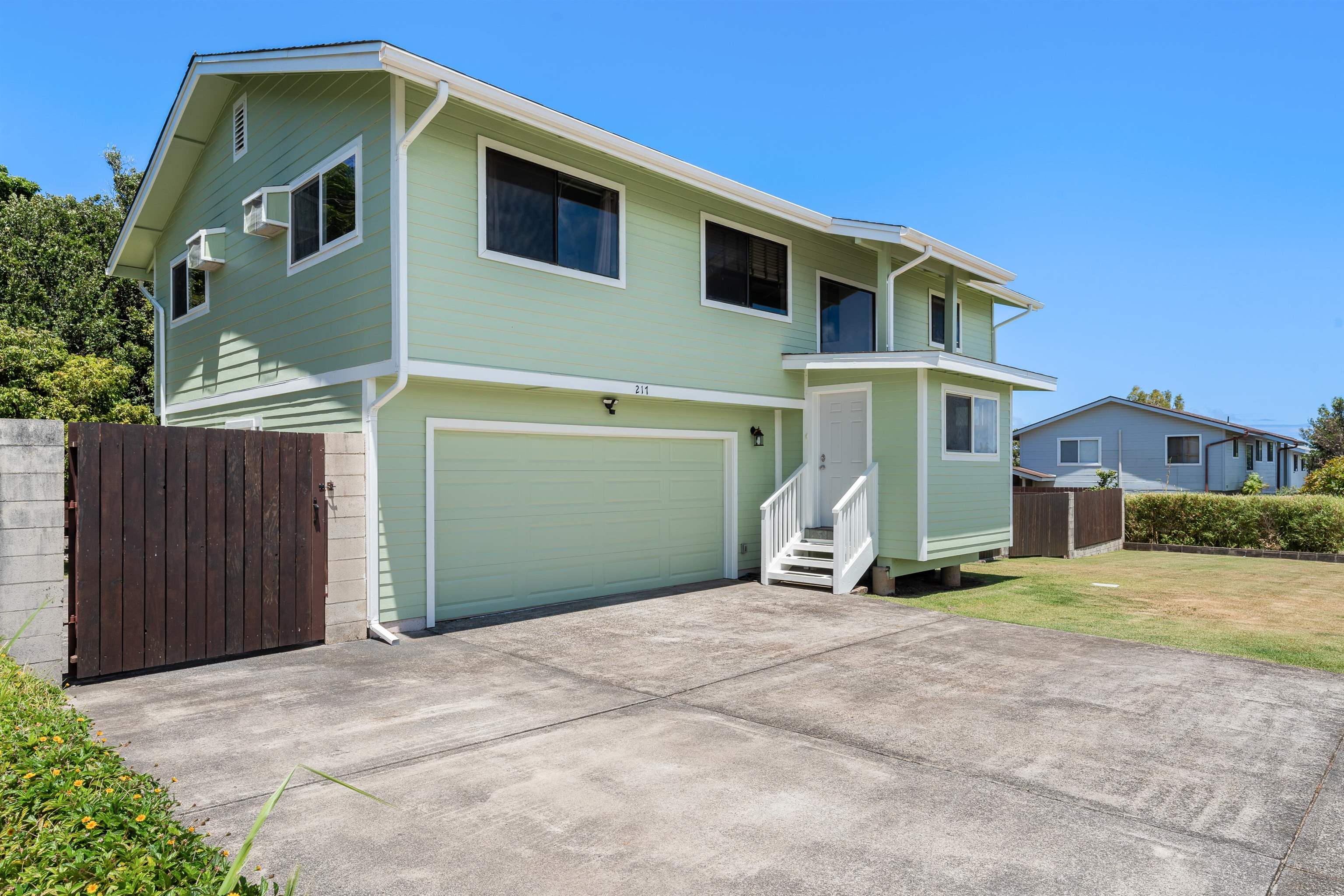 217  Makaleha Pl , Makawao/Olinda/Haliimaile home - photo 2 of 50