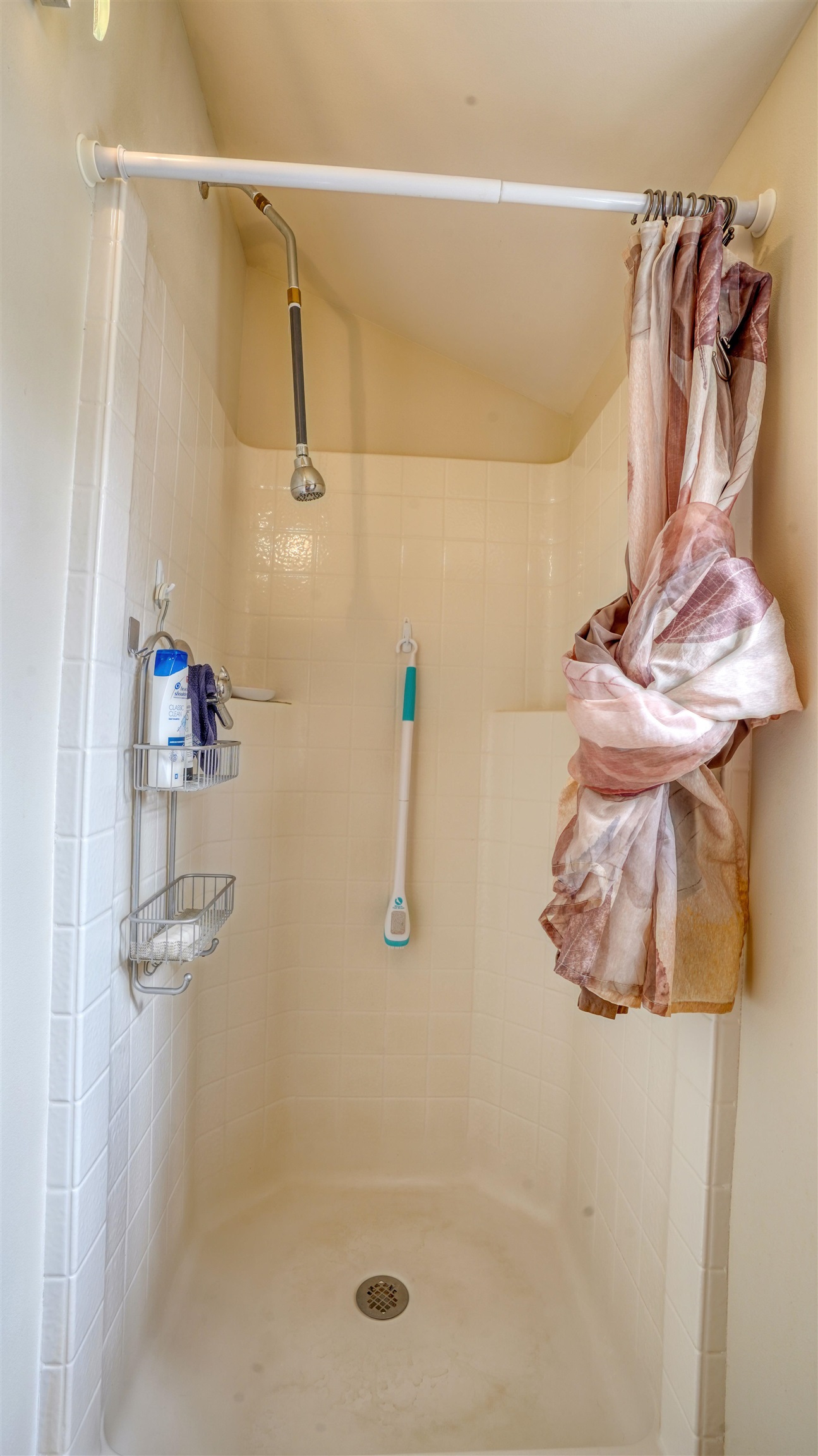 2170  Kahawai St Happy Valley, Wailuku home - photo 26 of 49