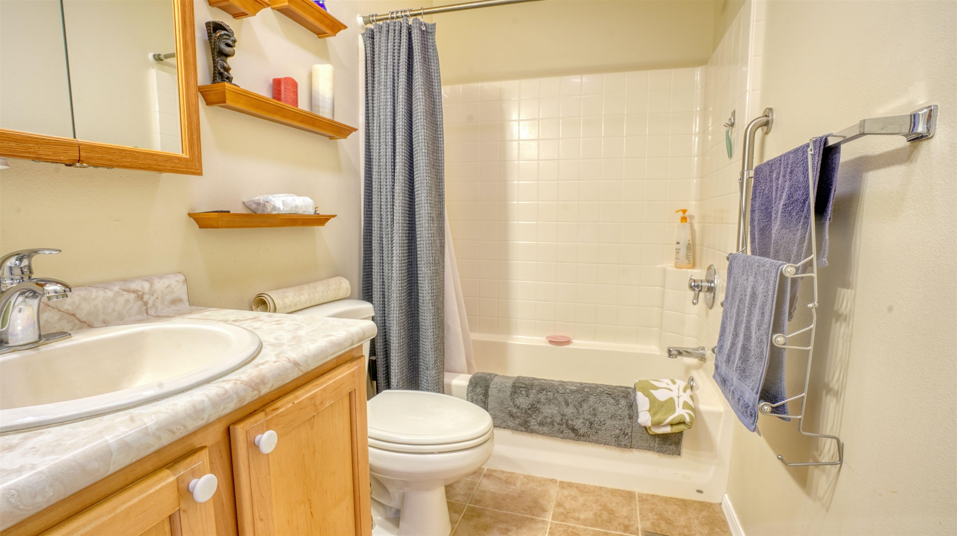 2170  Kahawai St Happy Valley, Wailuku home - photo 27 of 49