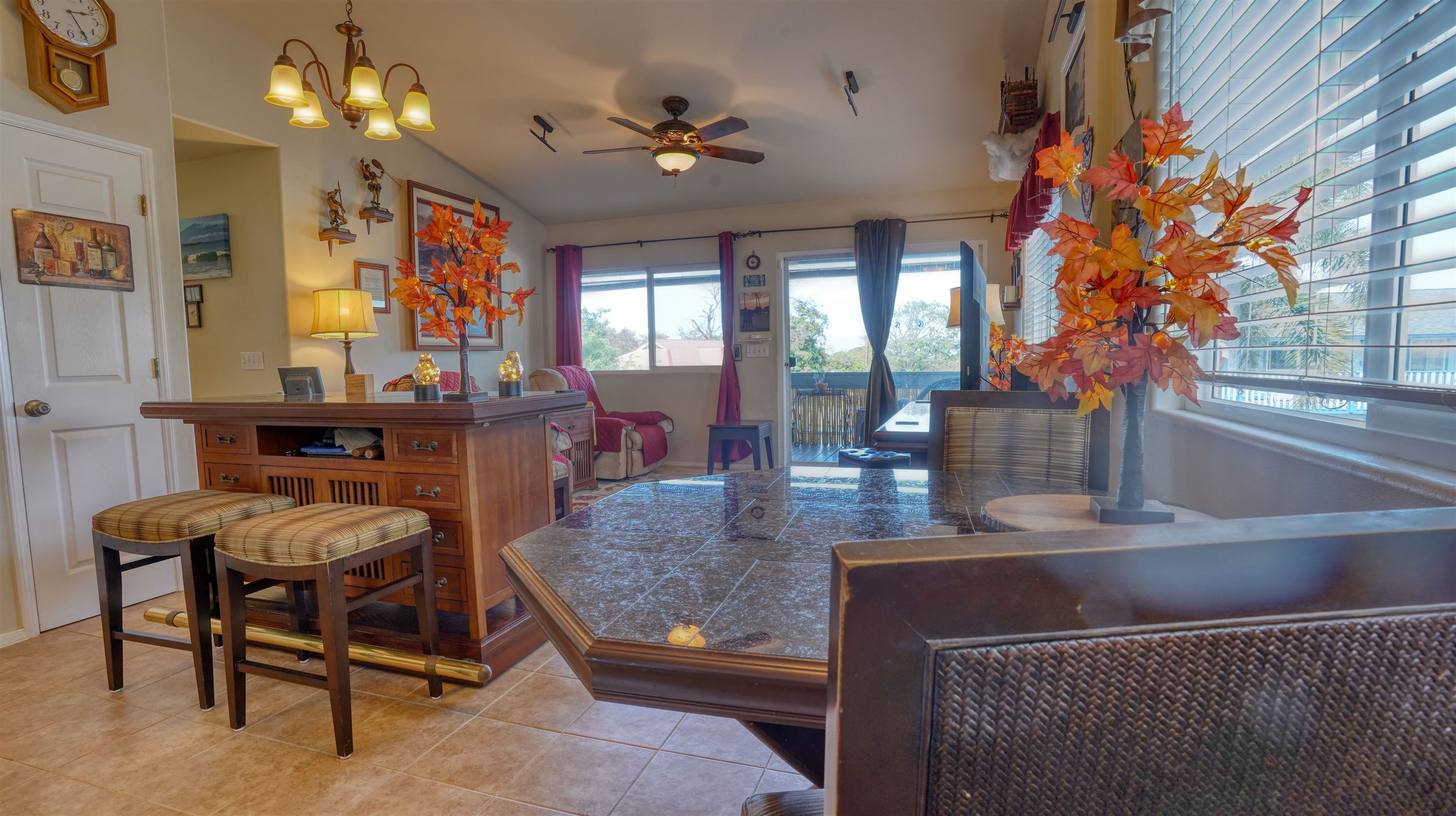 2170  Kahawai St Happy Valley, Wailuku home - photo 29 of 49