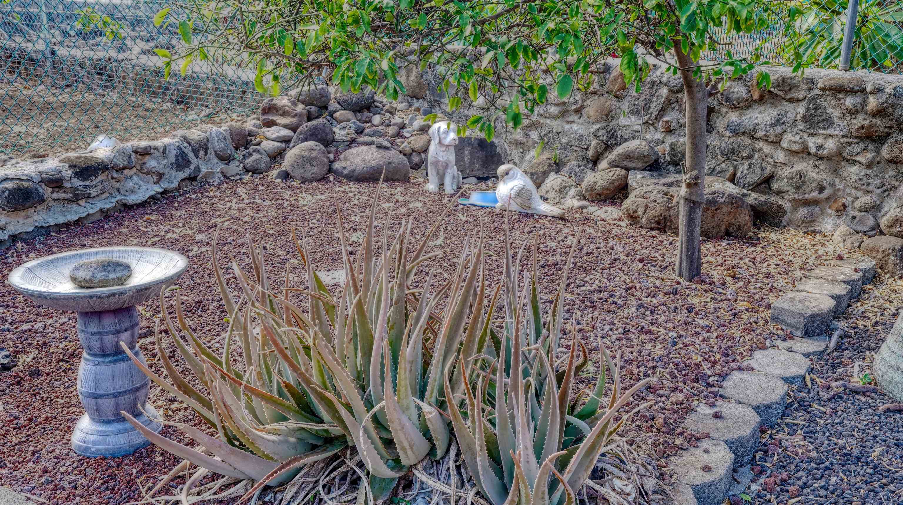 2170  Kahawai St Happy Valley, Wailuku home - photo 39 of 47