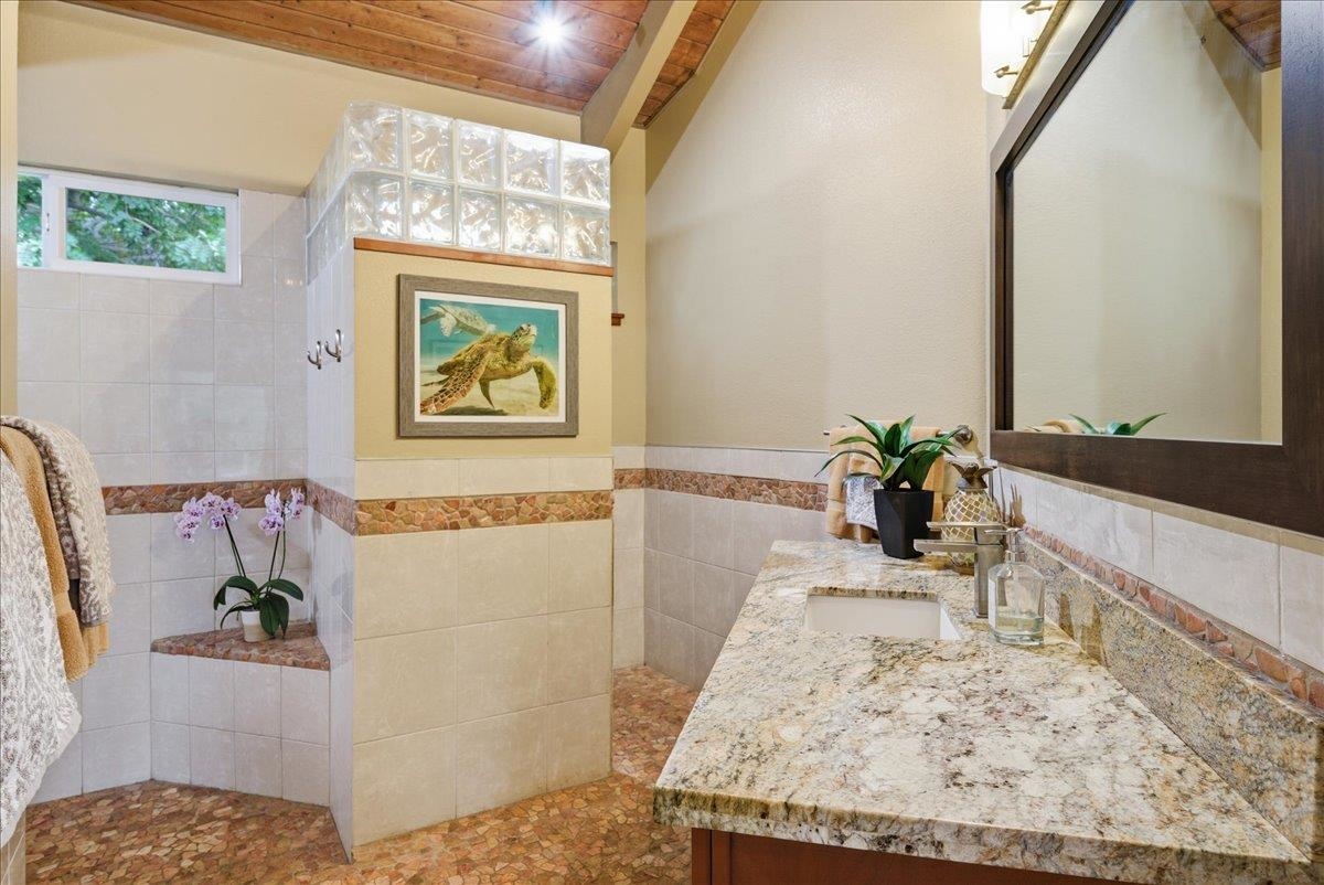 2174  Aluna Pl , Kihei home - photo 19 of 50