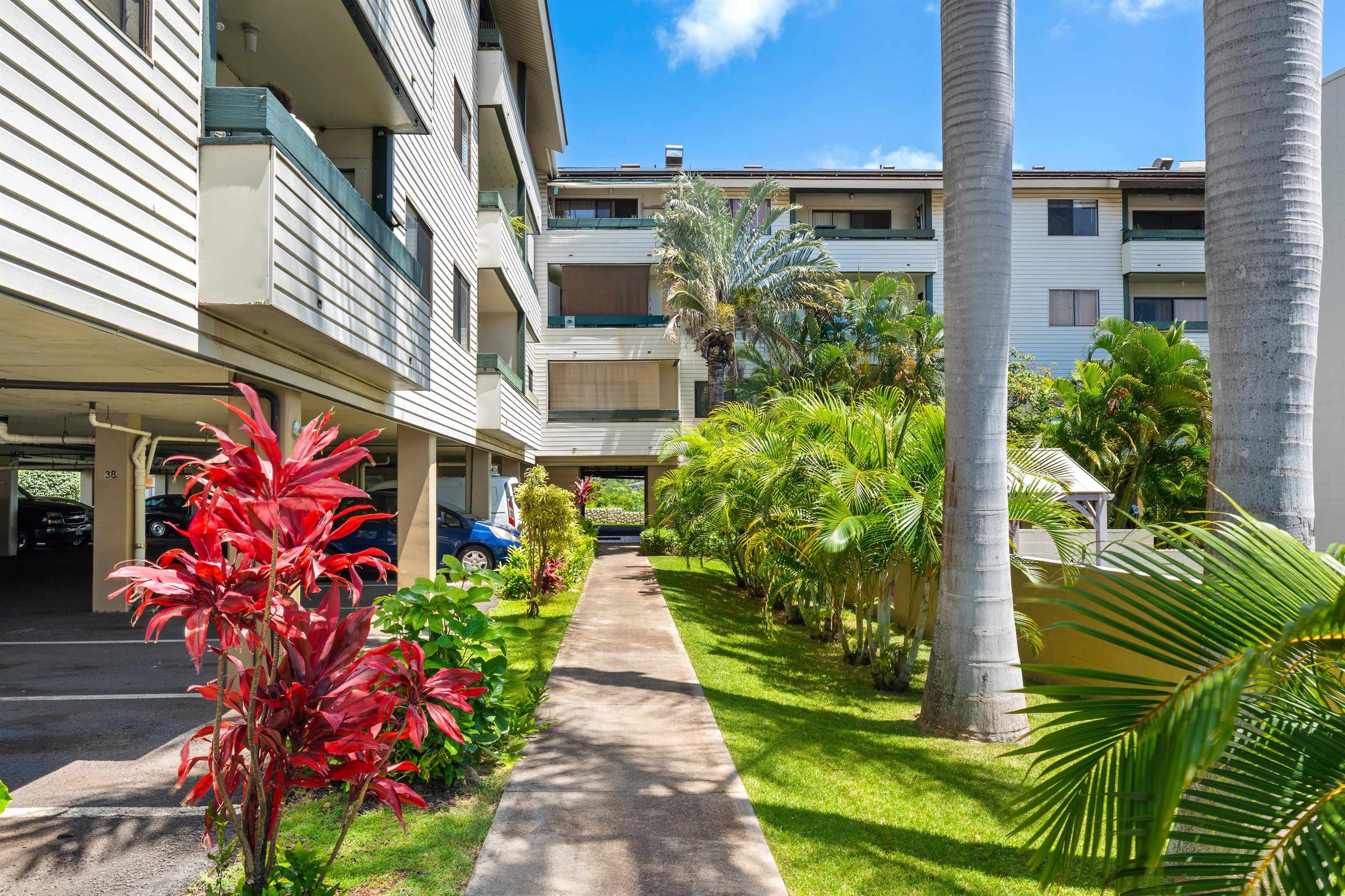 Iao Gardens condo # 302, Wailuku, Hawaii - photo 37 of 38