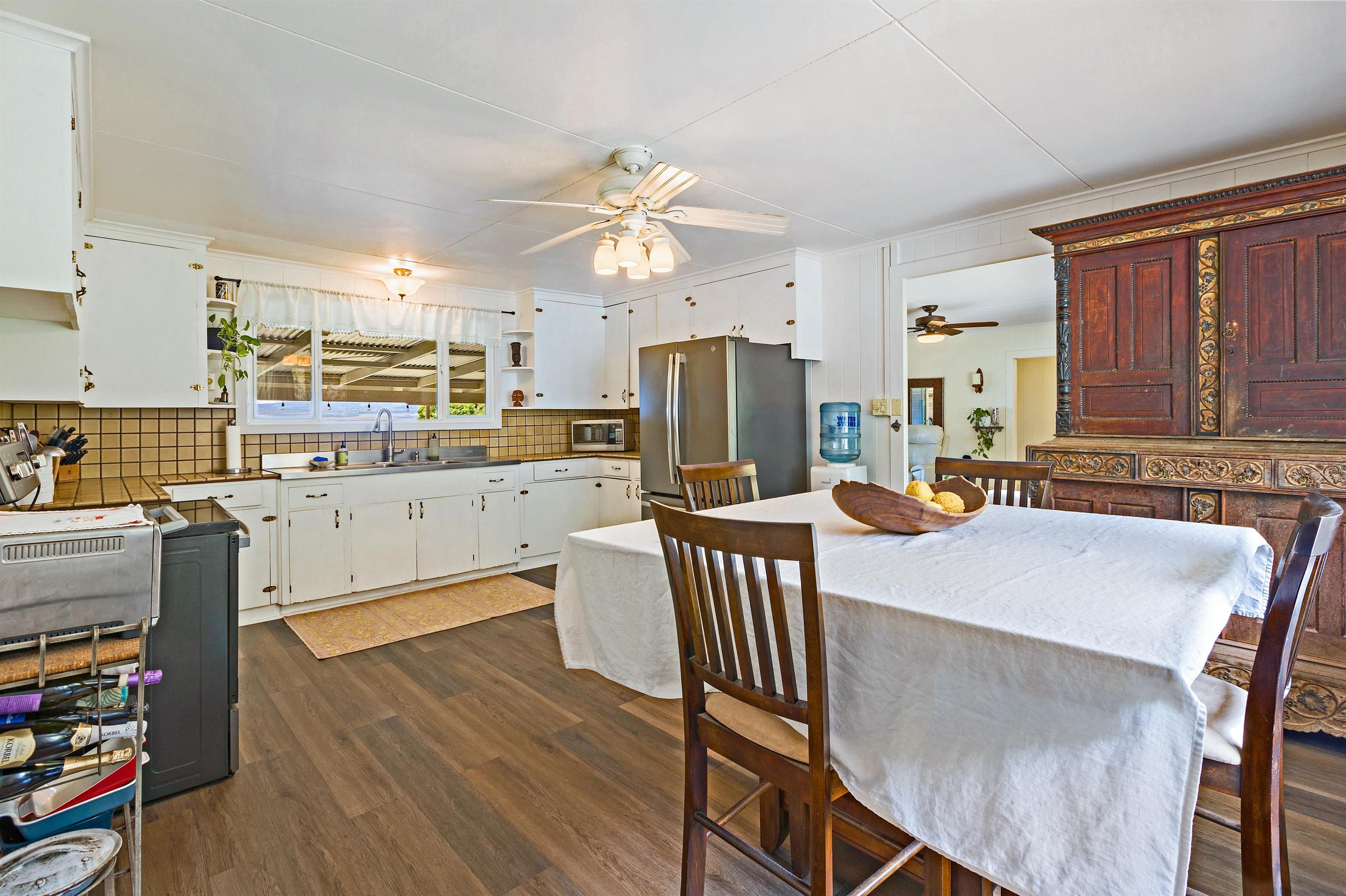 219  Ekoa Pl Wailuku Heights, Wailuku home - photo 11 of 50