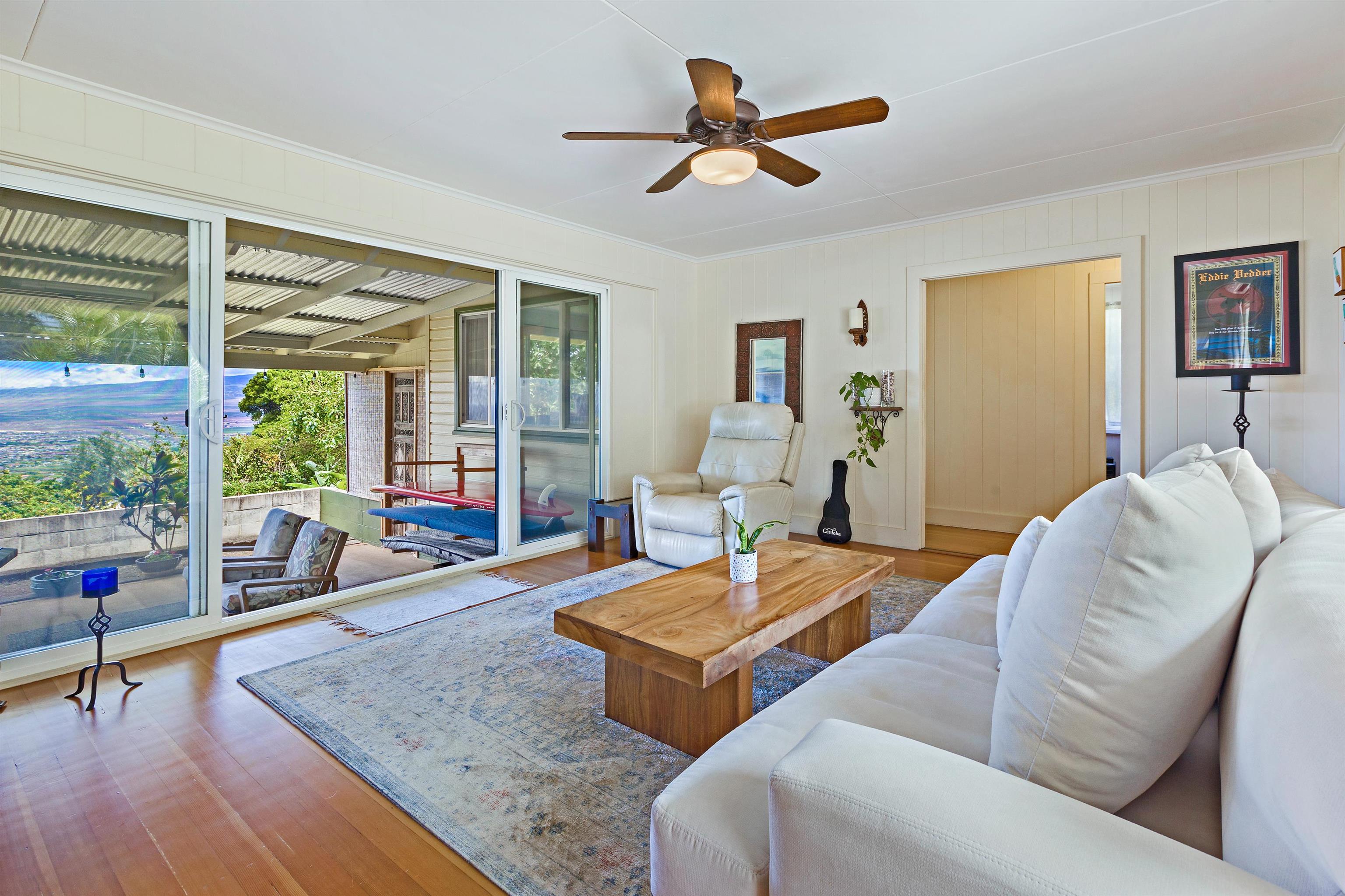 219  Ekoa Pl Wailuku Heights, Wailuku home - photo 24 of 50