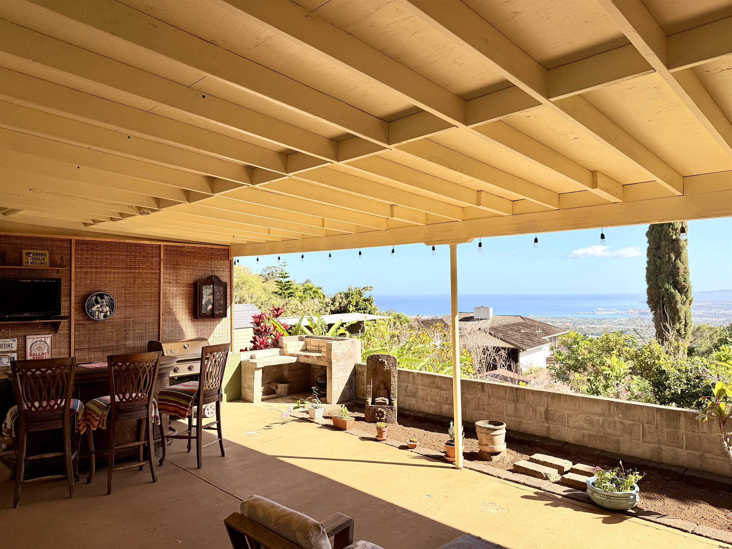 219  Ekoa Pl Wailuku Heights, Wailuku home - photo 8 of 50