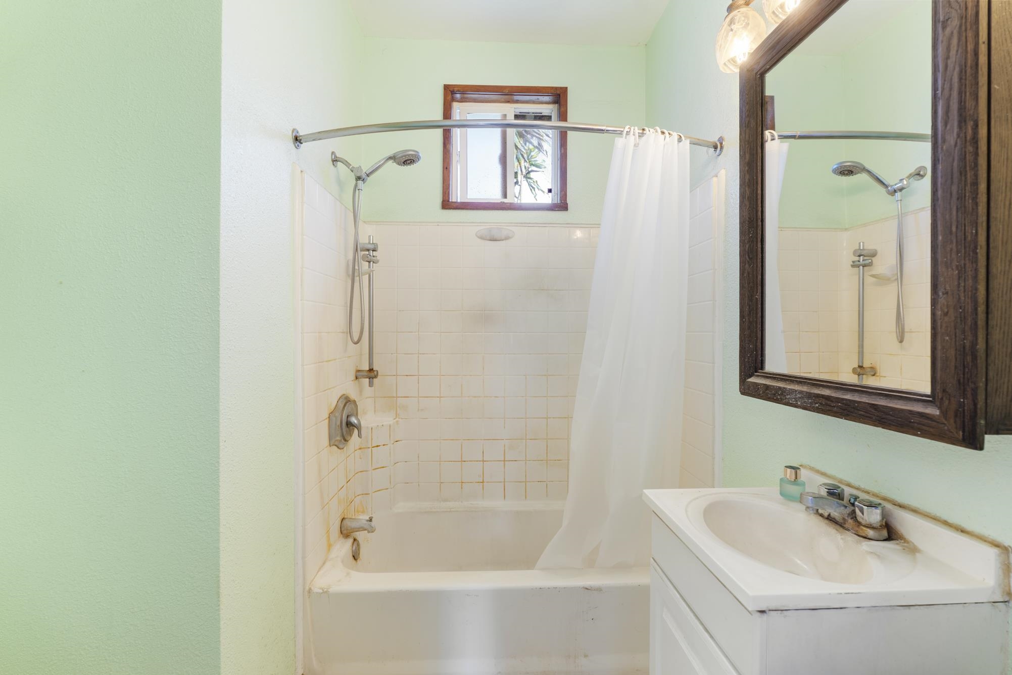 219  Momi Pl , Wailuku home - photo 19 of 35