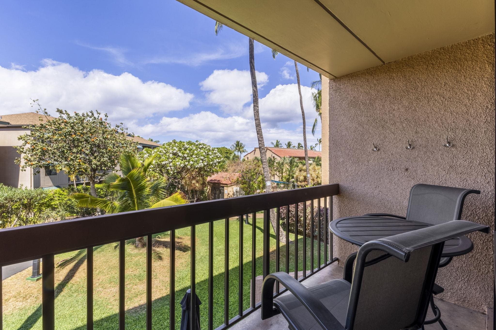 Maui Vista condo # 2202, Kihei, Hawaii - photo 4 of 30