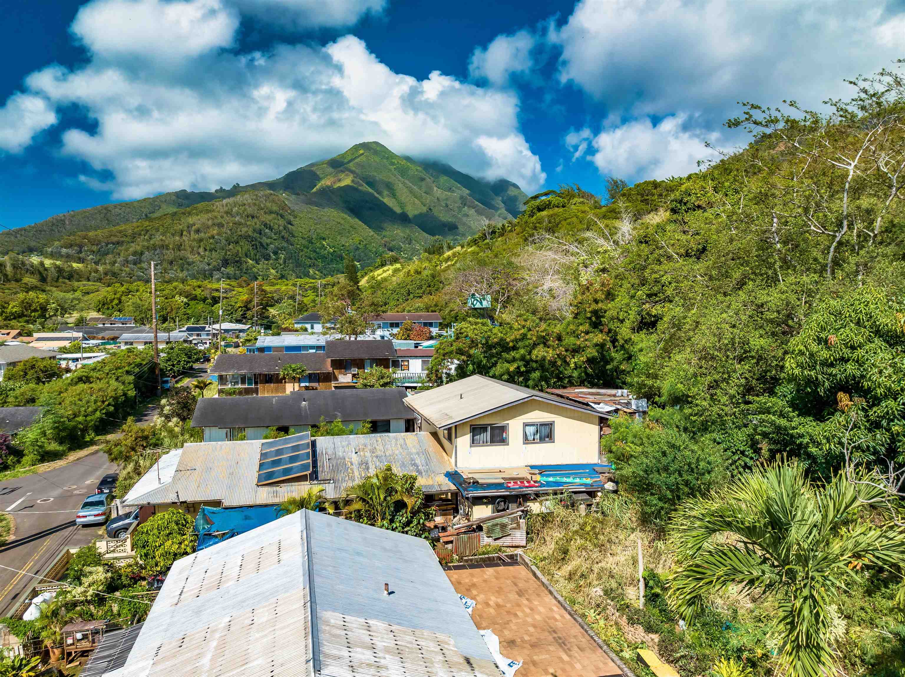 2198  Mokuhau Rd , Wailuku home - photo 10 of 14
