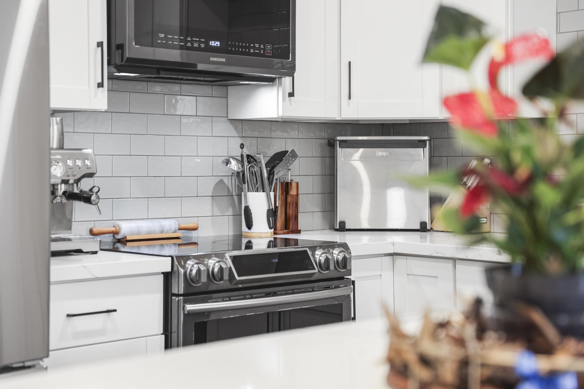 Napili Villas condo # 16-1, Lahaina, Hawaii - photo 4 of 29