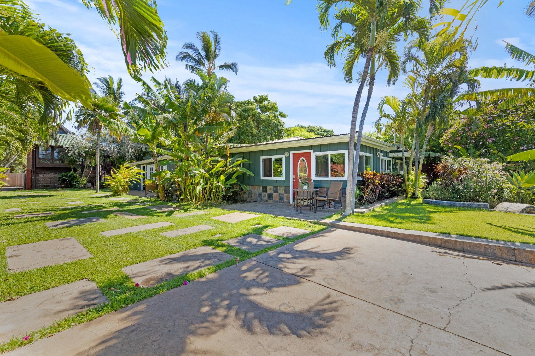 22  Waimahaihai St , Kihei home - photo 3 of 44