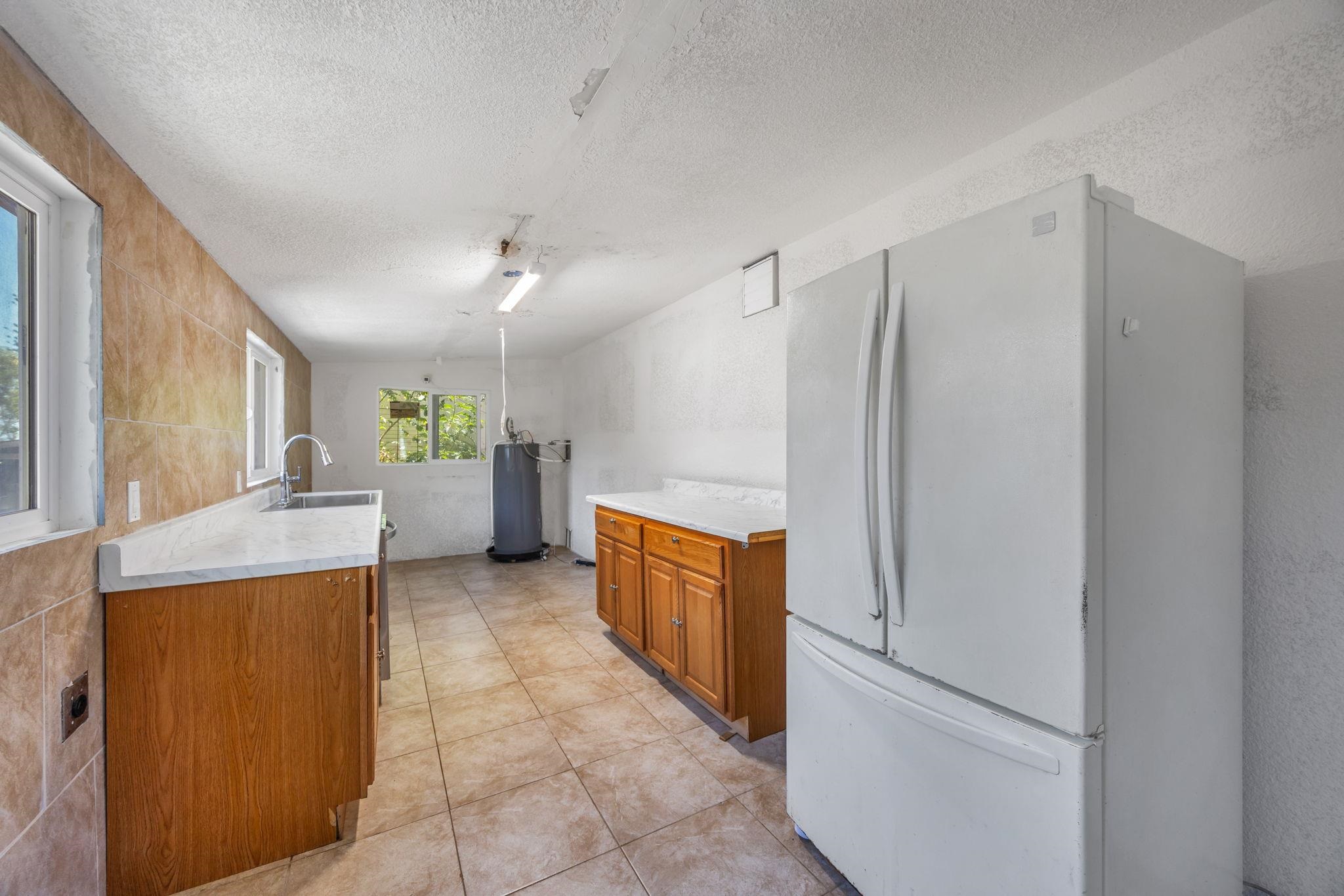 220  Hala Pl , Wailuku home - photo 32 of 46