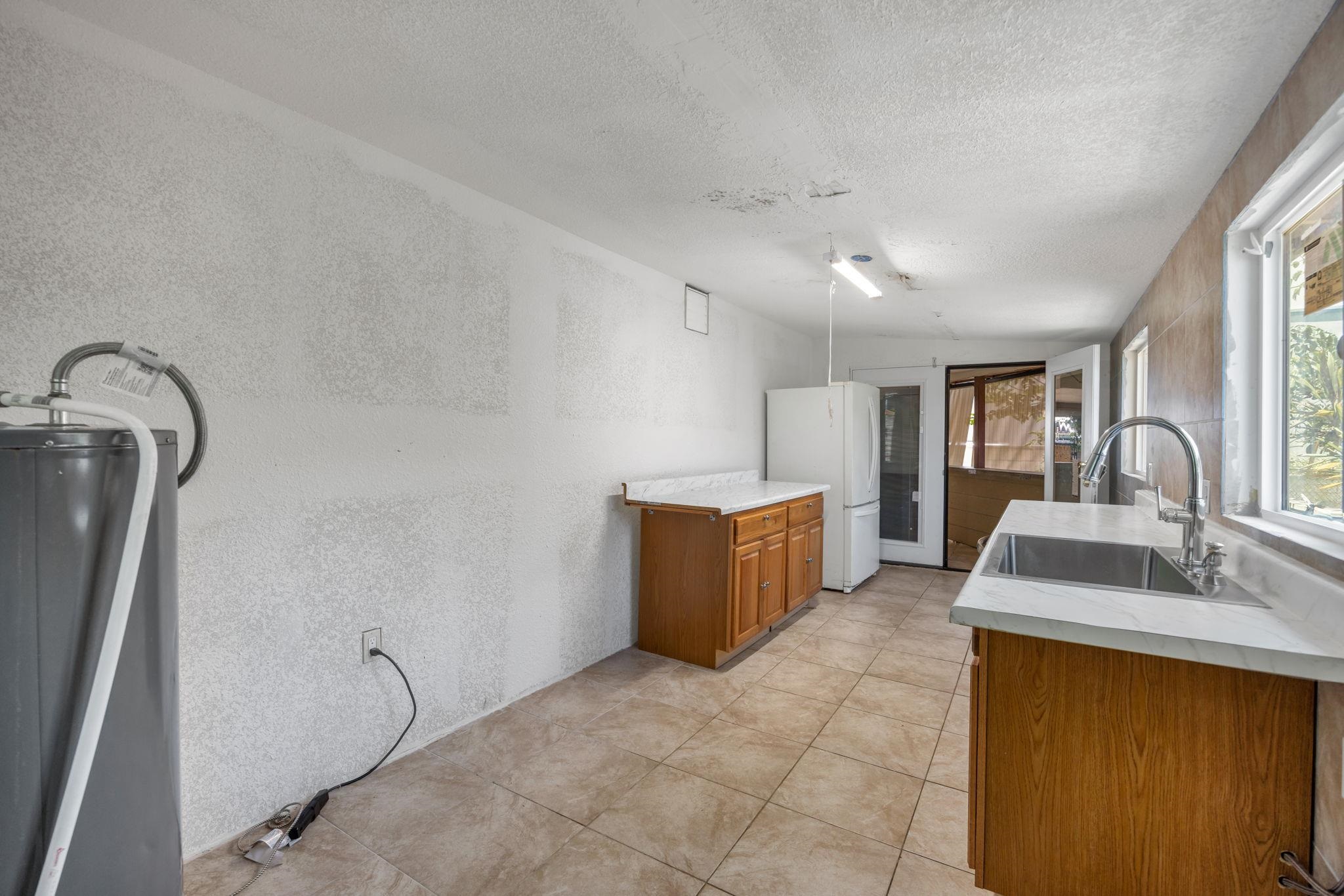 220  Hala Pl , Wailuku home - photo 34 of 46