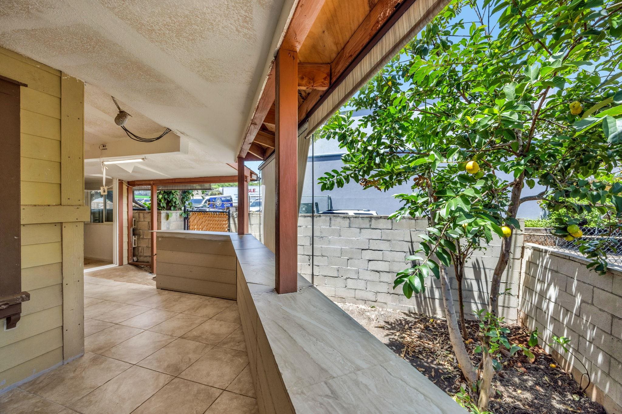 220  Hala Pl , Wailuku home - photo 37 of 46