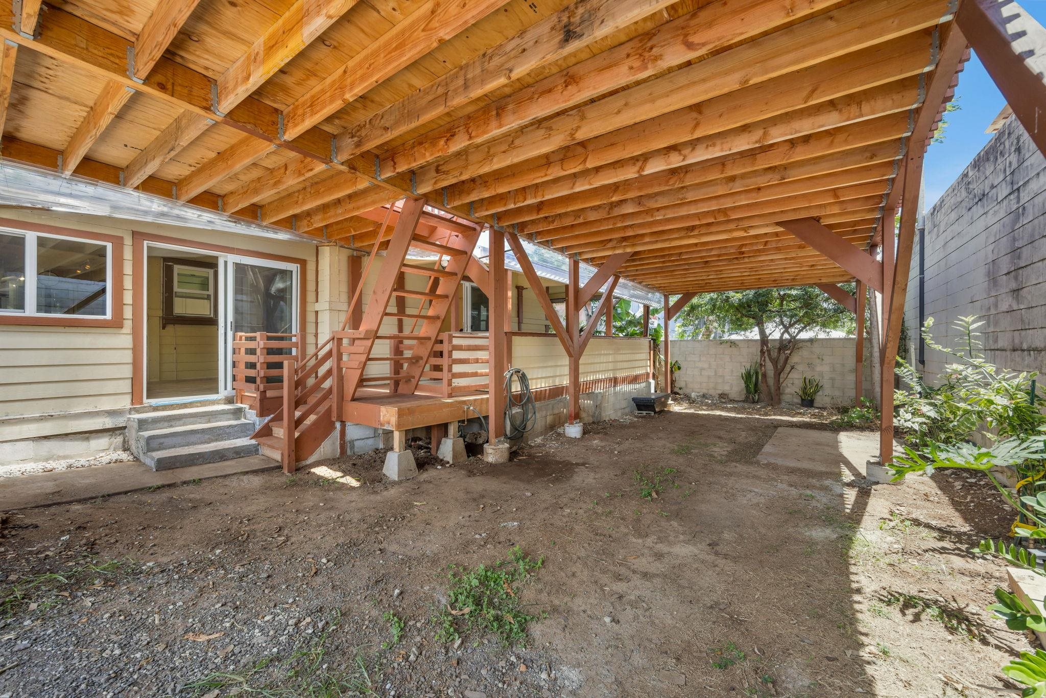220  Hala Pl , Wailuku home - photo 40 of 46