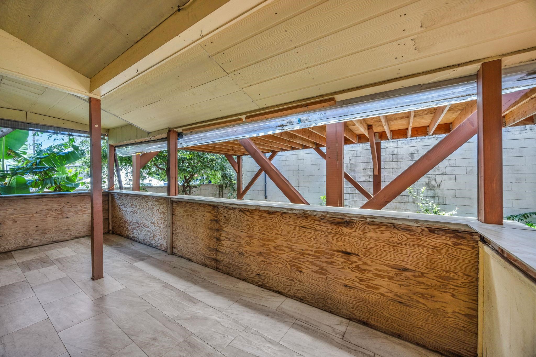 220  Hala Pl , Wailuku home - photo 5 of 46