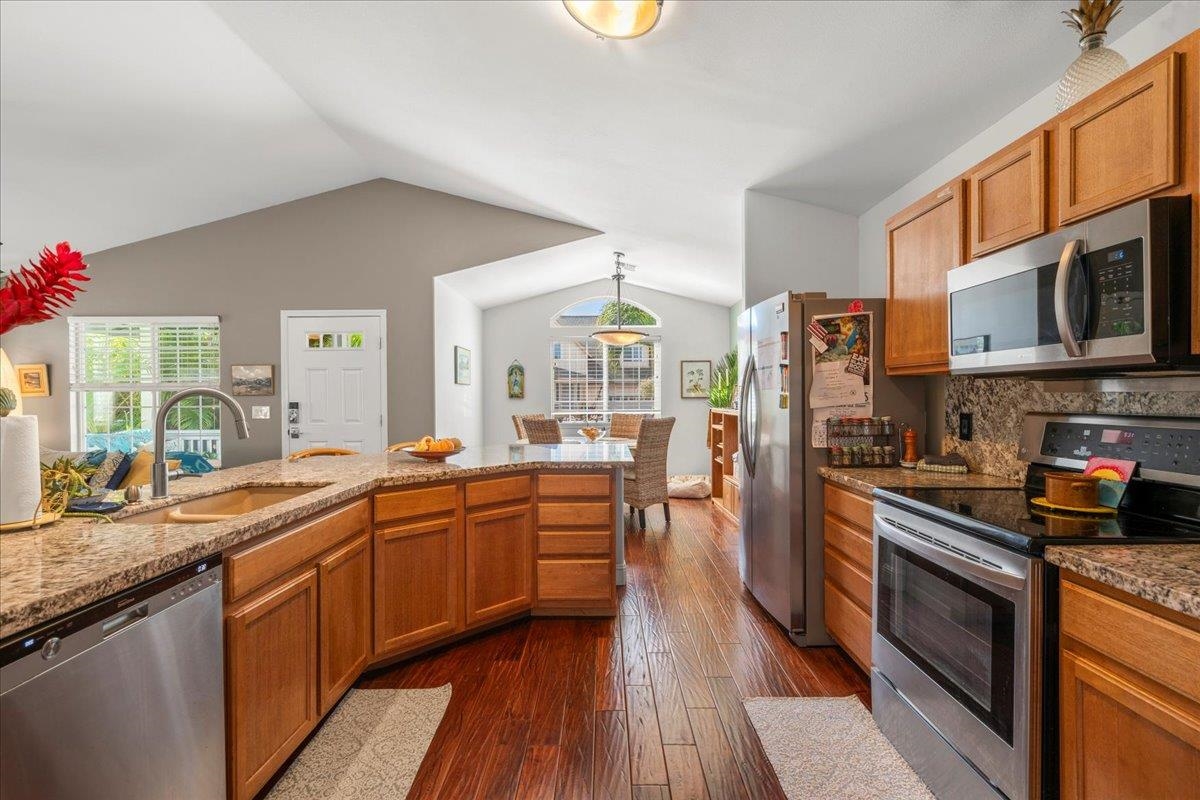 220  Oluea Cir , Kihei home - photo 14 of 35