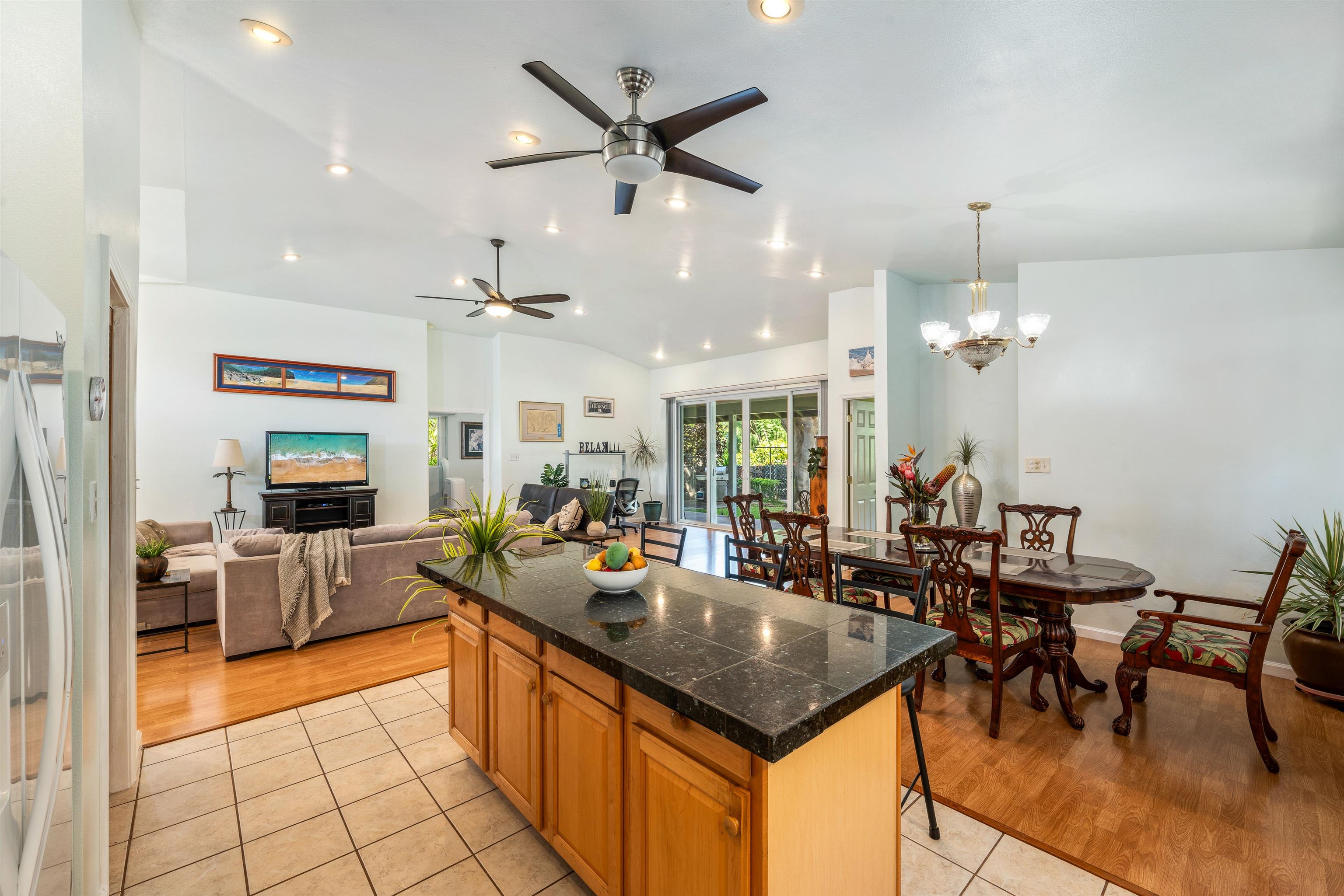 221  Mahie Pl Kilohana, Kihei home - photo 12 of 36