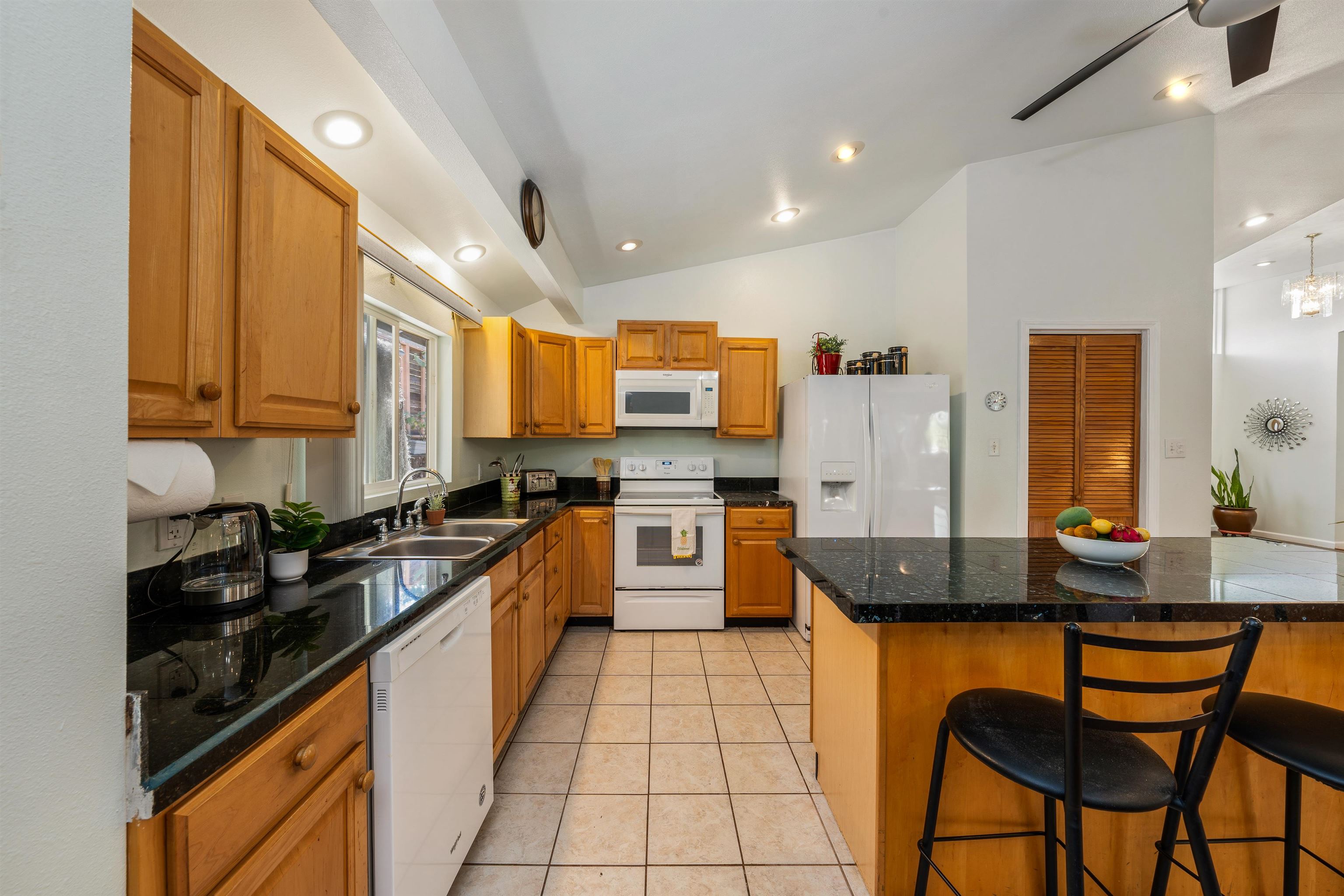 221  Mahie Pl Kilohana, Kihei home - photo 13 of 36